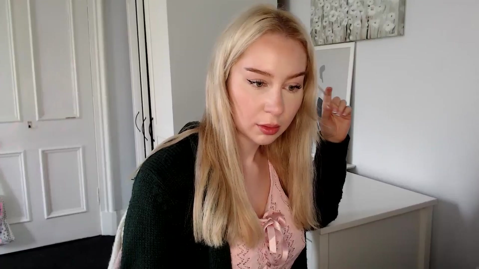 Gallery image thumbnail from British_Cutie's myfreecams stream on, 04/25/2025, 10:12 image 18 of 20