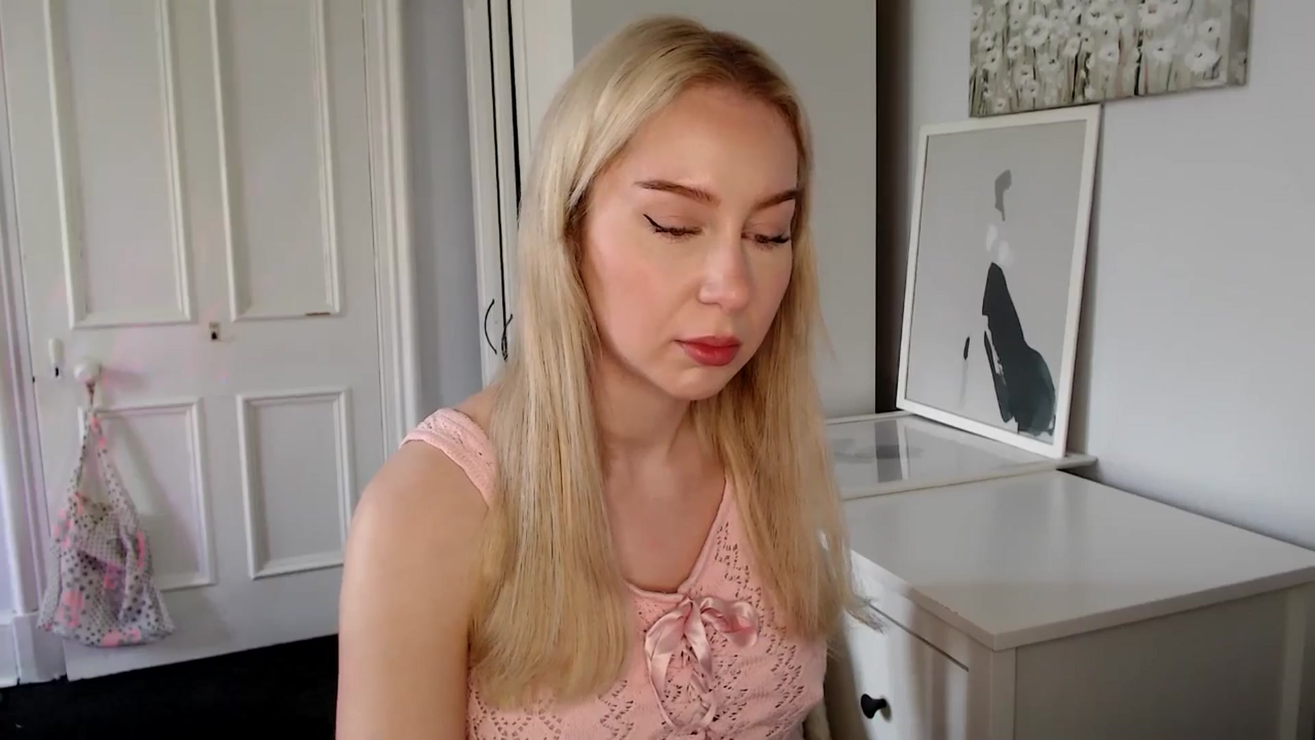 Gallery image thumbnail from British_Cutie's myfreecams stream on, 04/25/2025, 10:12 image 11 of 20