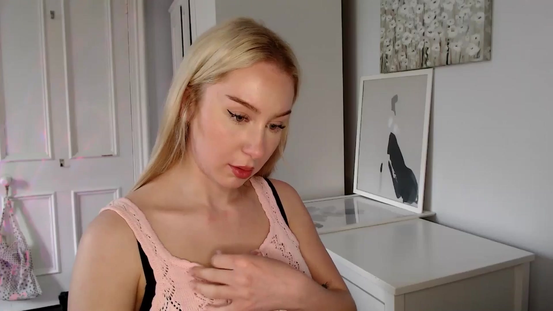 Gallery image thumbnail from British_Cutie's myfreecams stream on, 04/25/2025, 12:20 image 20 of 20