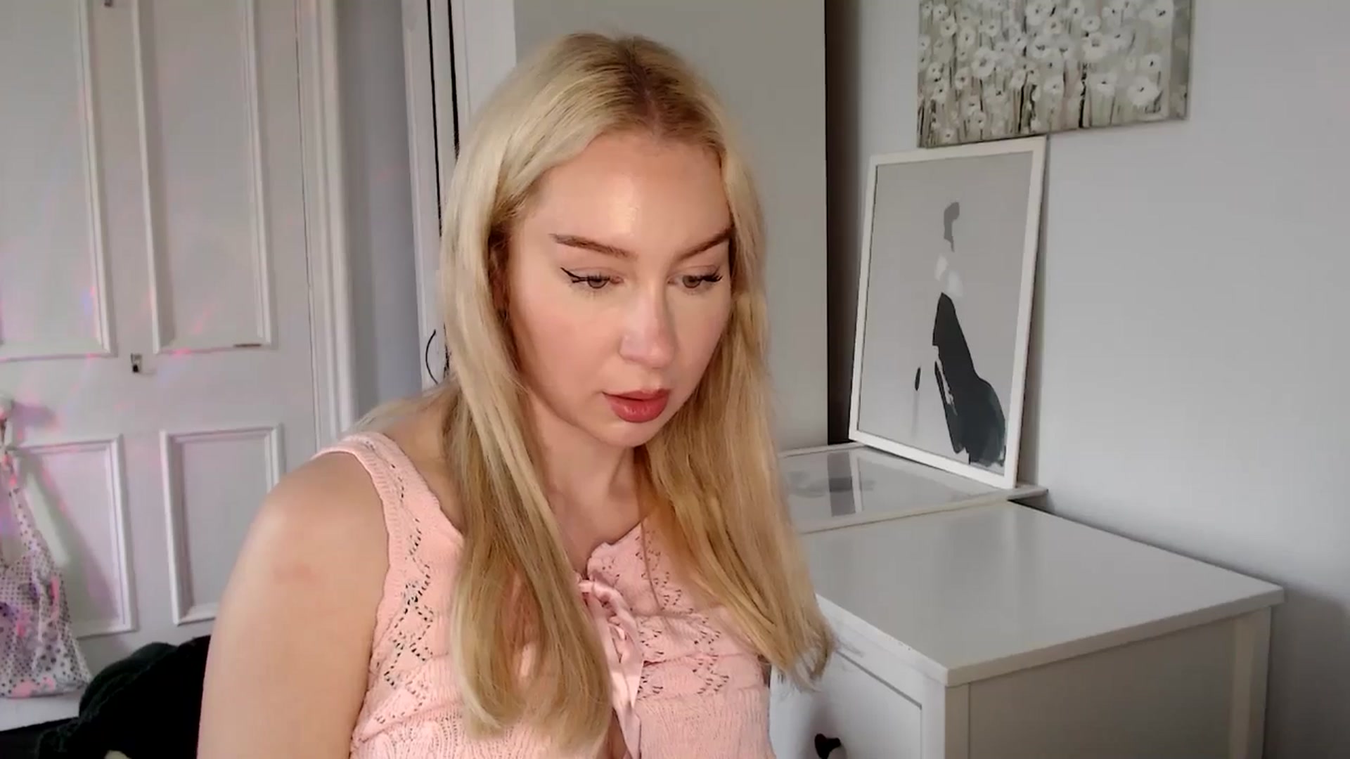 Gallery image thumbnail from British_Cutie's myfreecams stream on, 04/25/2025, 12:20 image 13 of 20