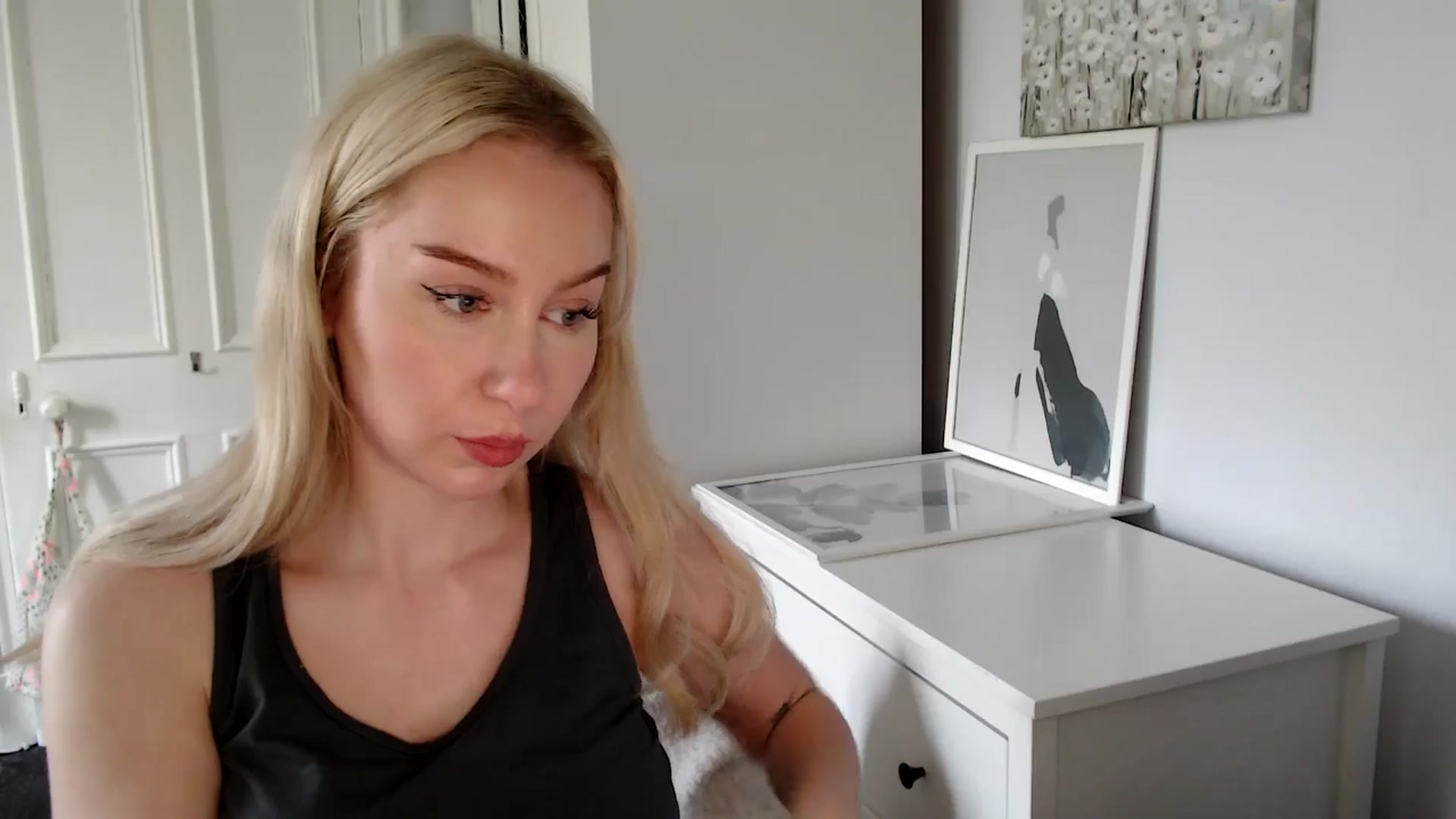 Gallery image thumbnail from British_Cutie's myfreecams stream on, 04/25/2025, 17:01 image 12 of 20