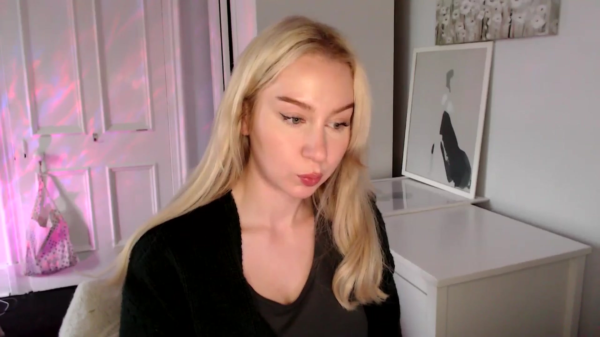 Gallery image thumbnail from British_Cutie's myfreecams stream on, 04/25/2025, 19:21 image 3 of 20
