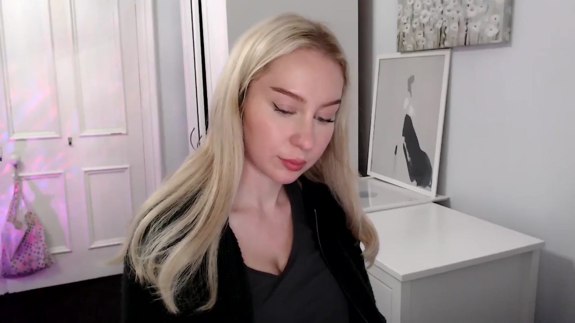 Gallery image thumbnail from British_Cutie's myfreecams stream on, 04/25/2025, 20:08 image 2 of 20