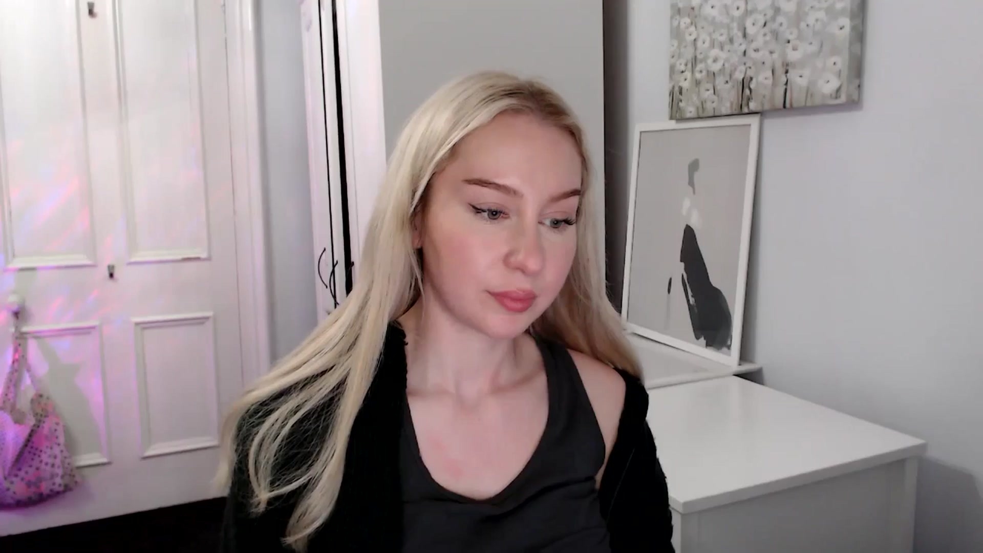 Gallery image thumbnail from British_Cutie's myfreecams stream on, 04/25/2025, 20:08 image 7 of 20