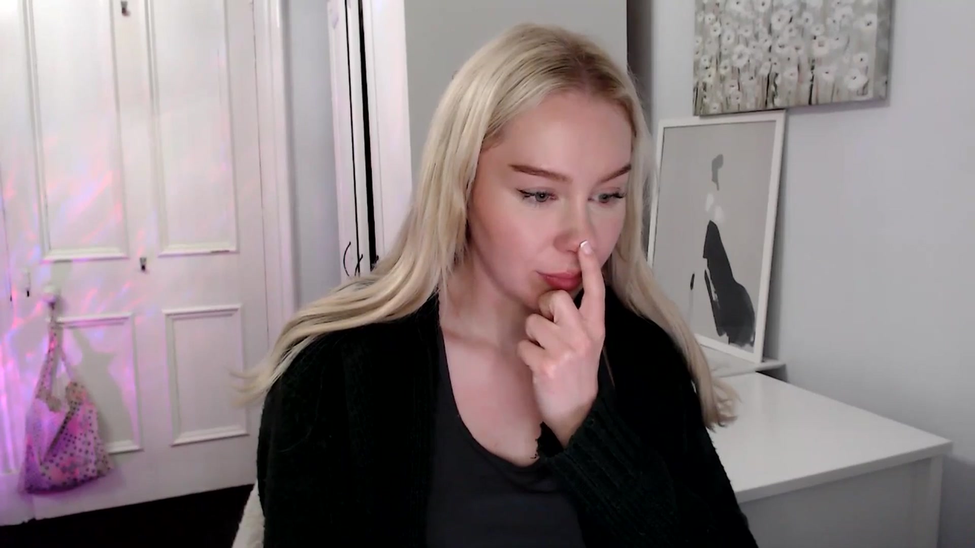 Gallery image thumbnail from British_Cutie's myfreecams stream on, 04/25/2025, 20:08 image 14 of 20