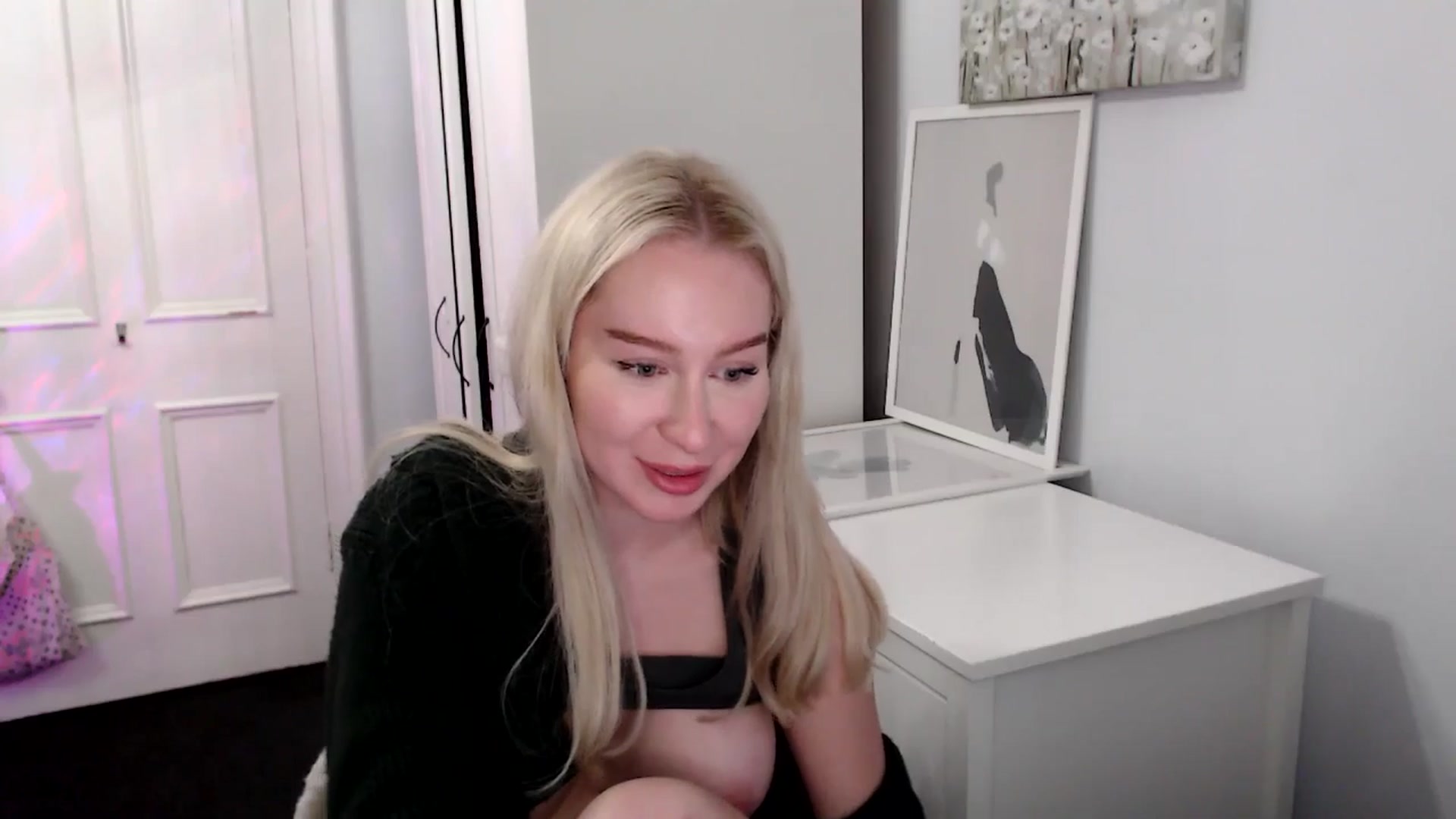 Gallery image thumbnail from British_Cutie's myfreecams stream on, 04/25/2025, 20:08 image 9 of 20