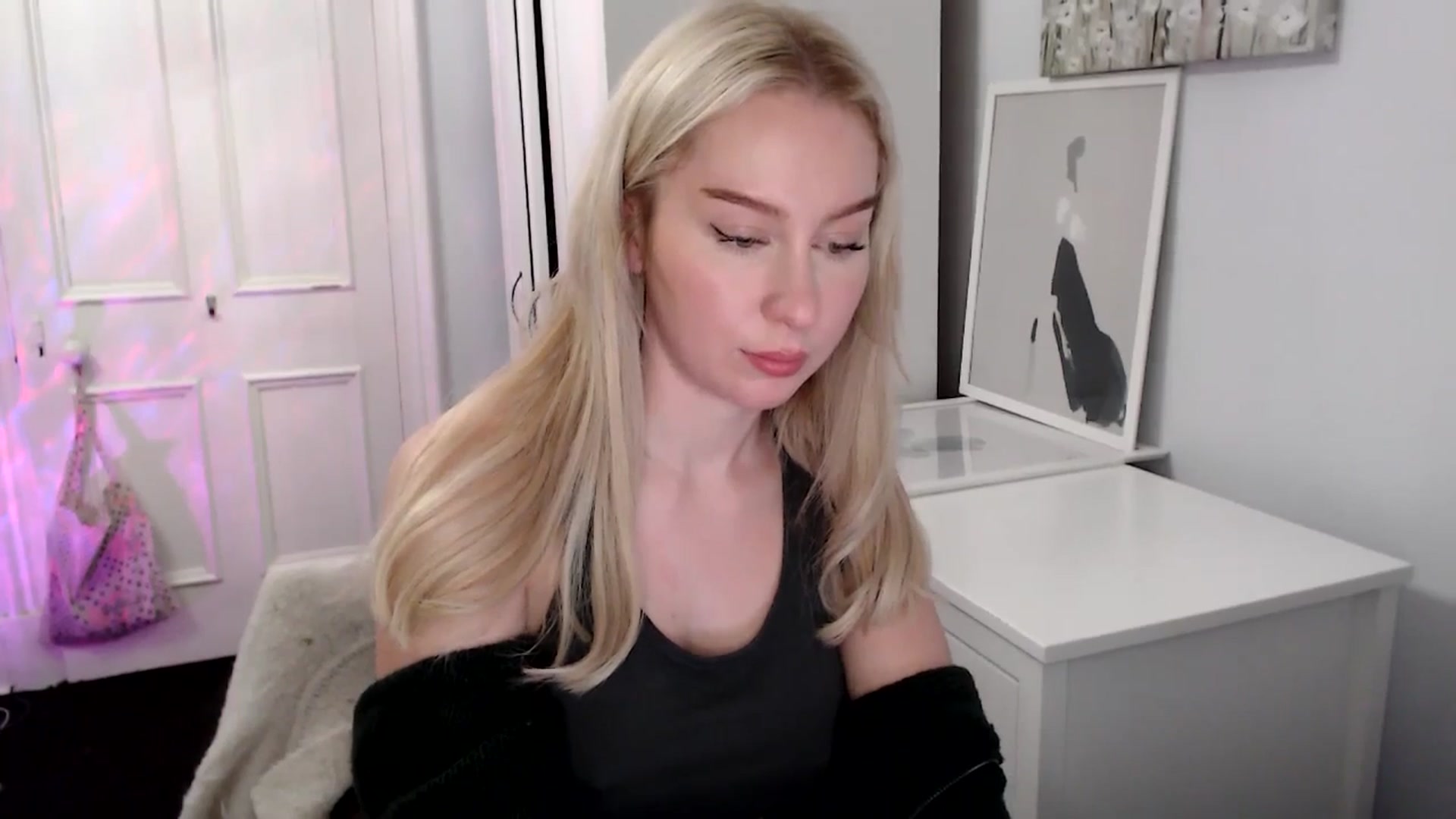 Gallery image thumbnail from British_Cutie's myfreecams stream on, 04/25/2025, 20:08 image 12 of 20