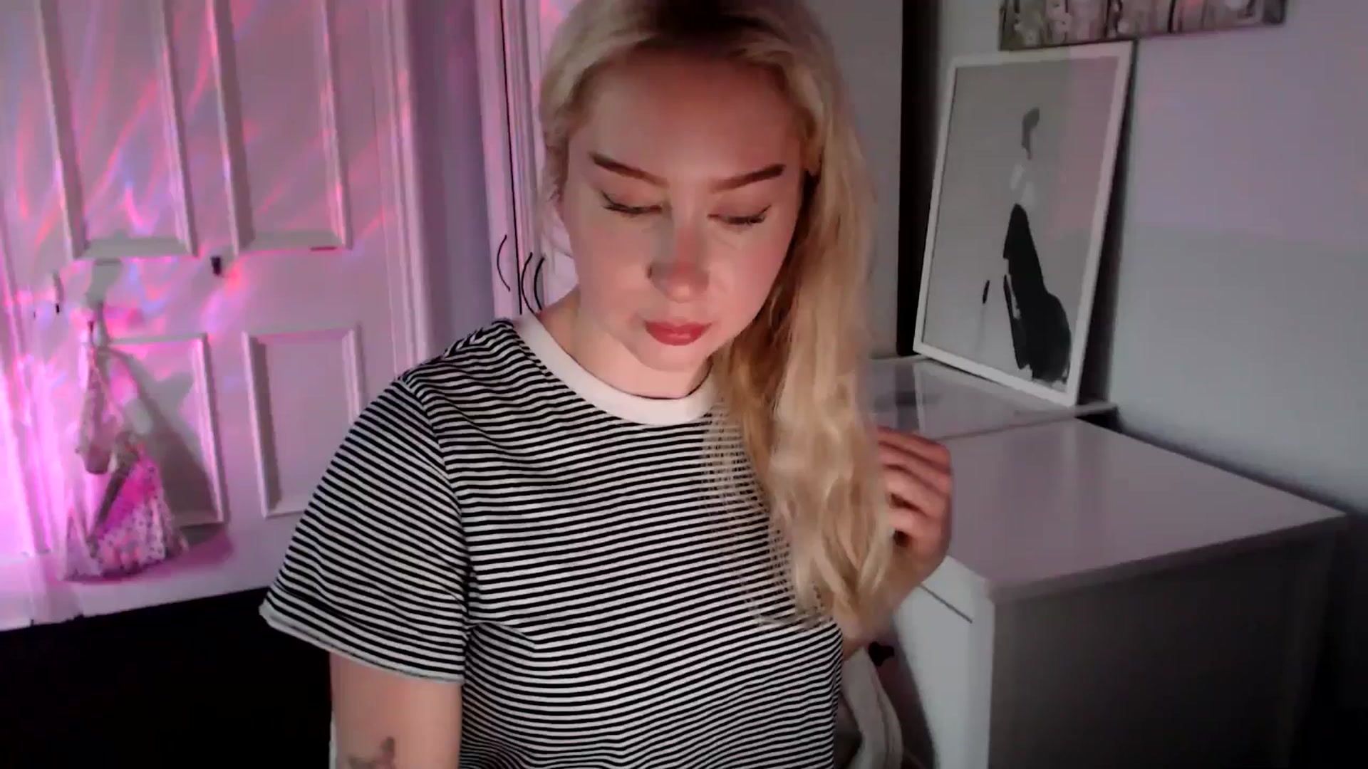 Gallery image thumbnail from British_Cutie's myfreecams stream on, 04/26/2025, 19:13 image 9 of 20