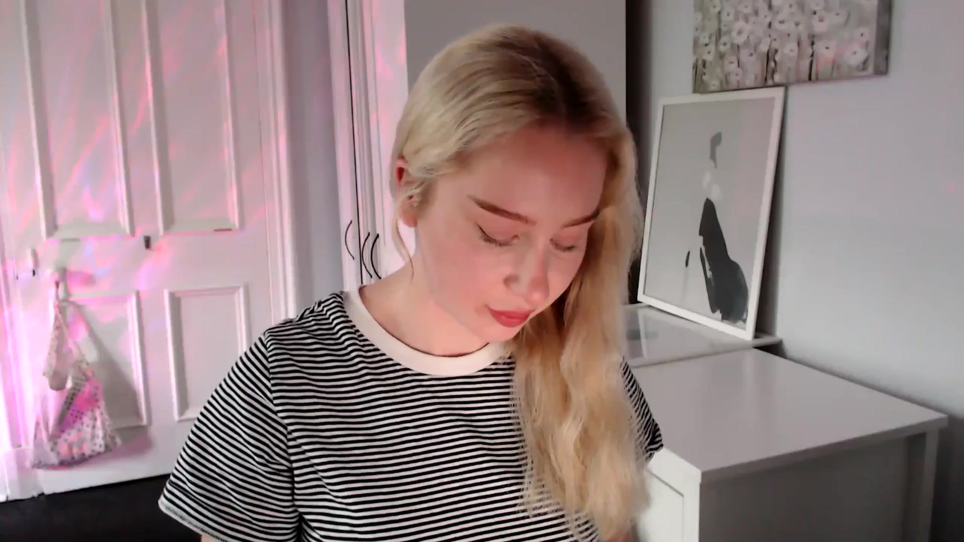 Gallery image thumbnail from British_Cutie's myfreecams stream on, 04/26/2025, 19:13 image 4 of 20