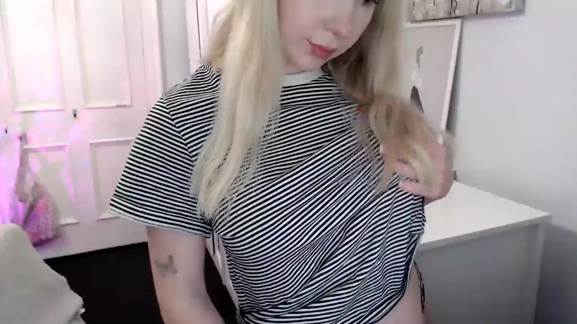Gallery image thumbnail from British_Cutie's myfreecams stream on, 04/26/2025, 20:06 image 10 of 20