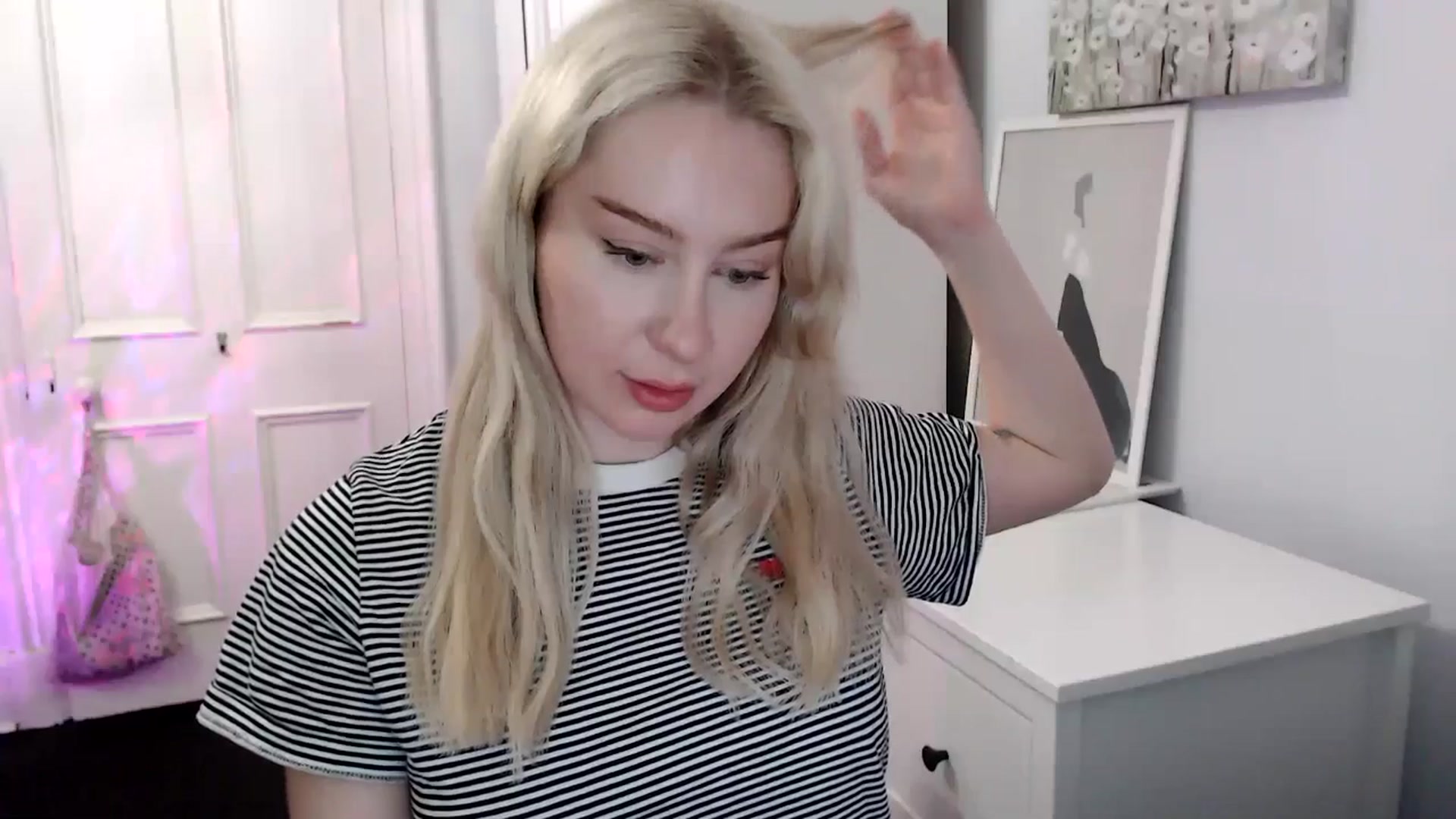 Gallery image thumbnail from British_Cutie's myfreecams stream on, 04/26/2025, 20:06 image 19 of 20