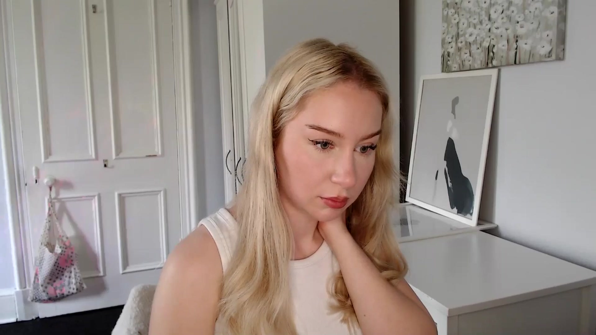 Gallery image thumbnail from British_Cutie's myfreecams stream on, 04/27/2025, 13:05 image 9 of 20