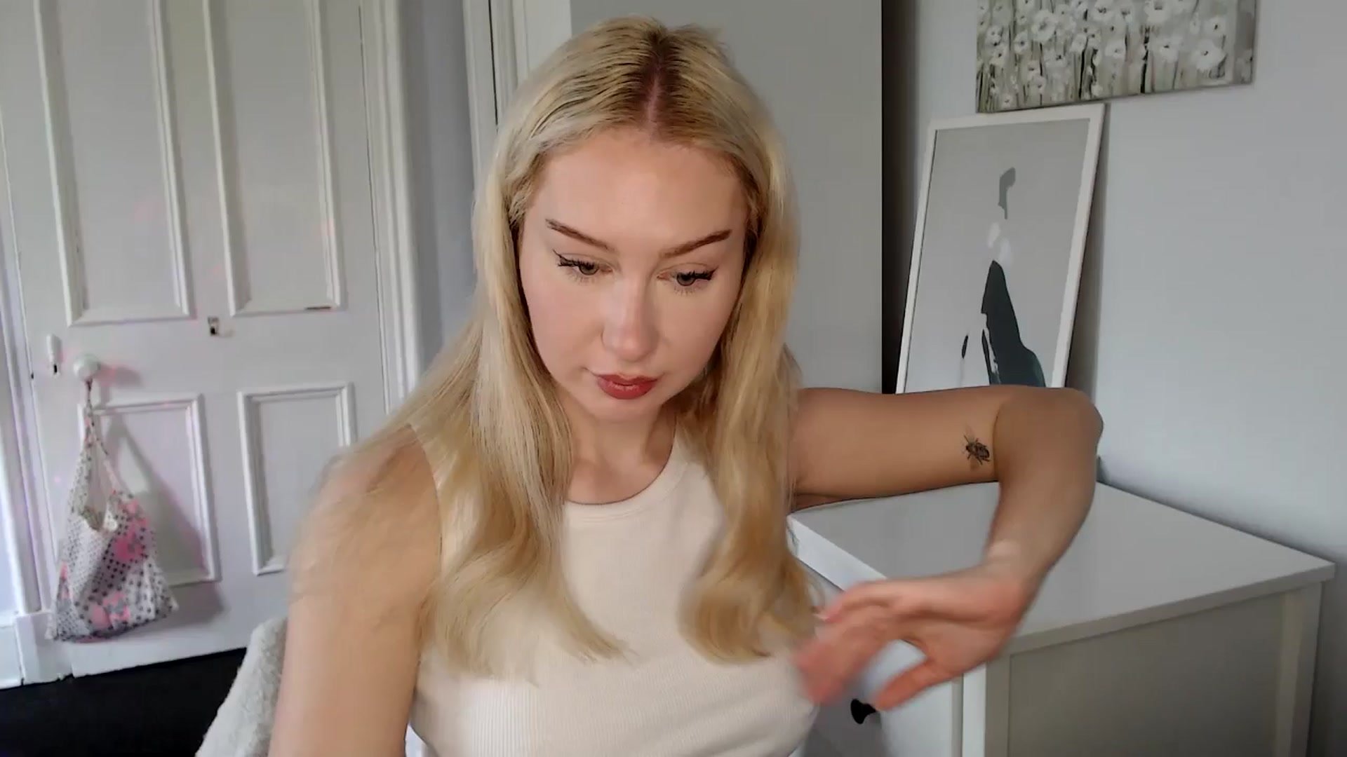 Gallery image thumbnail from British_Cutie's myfreecams stream on, 04/27/2025, 13:05 image 1 of 20