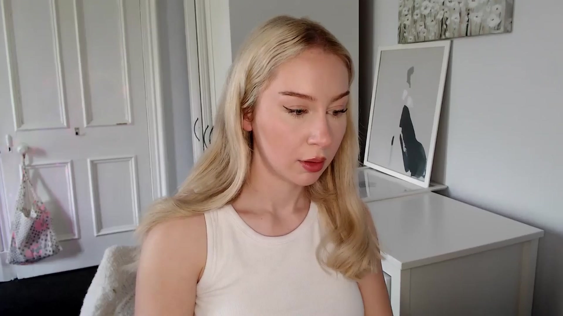 Gallery image thumbnail from British_Cutie's myfreecams stream on, 04/27/2025, 13:05 image 17 of 20