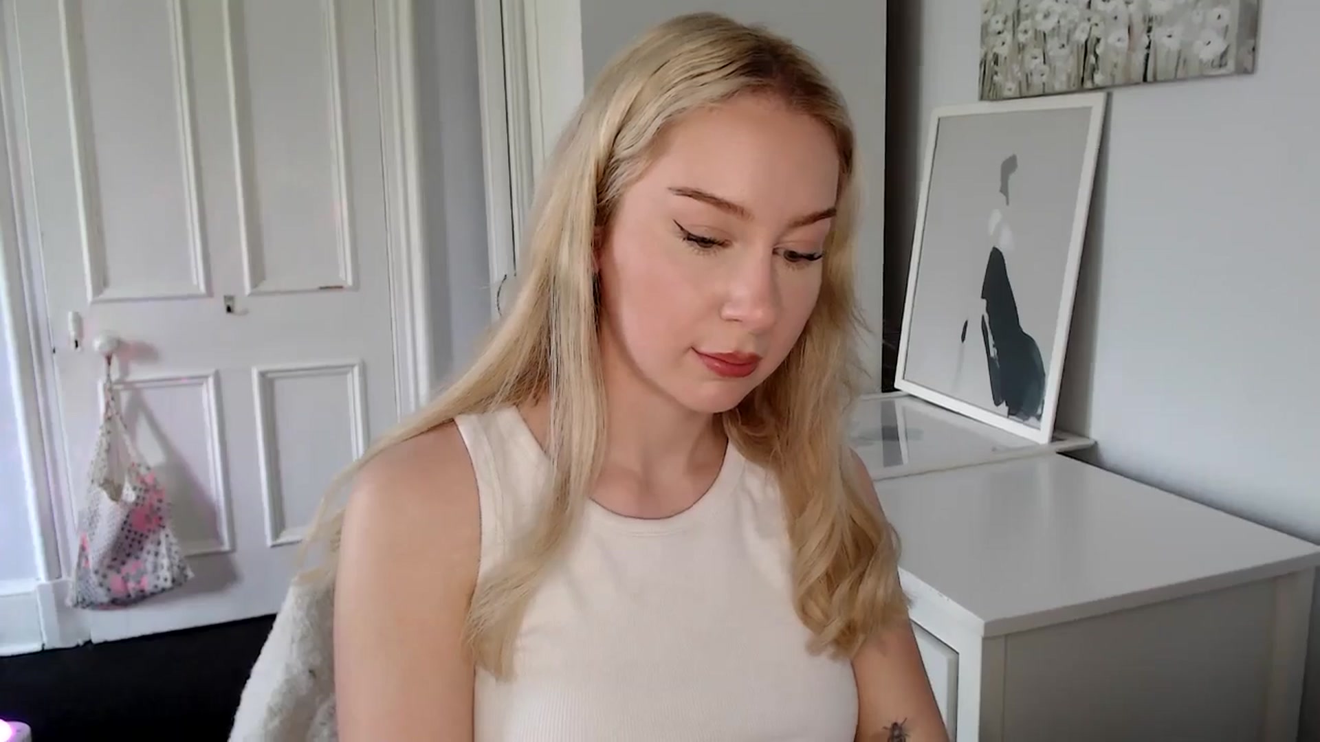 Gallery image thumbnail from British_Cutie's myfreecams stream on, 04/27/2025, 13:05 image 13 of 20