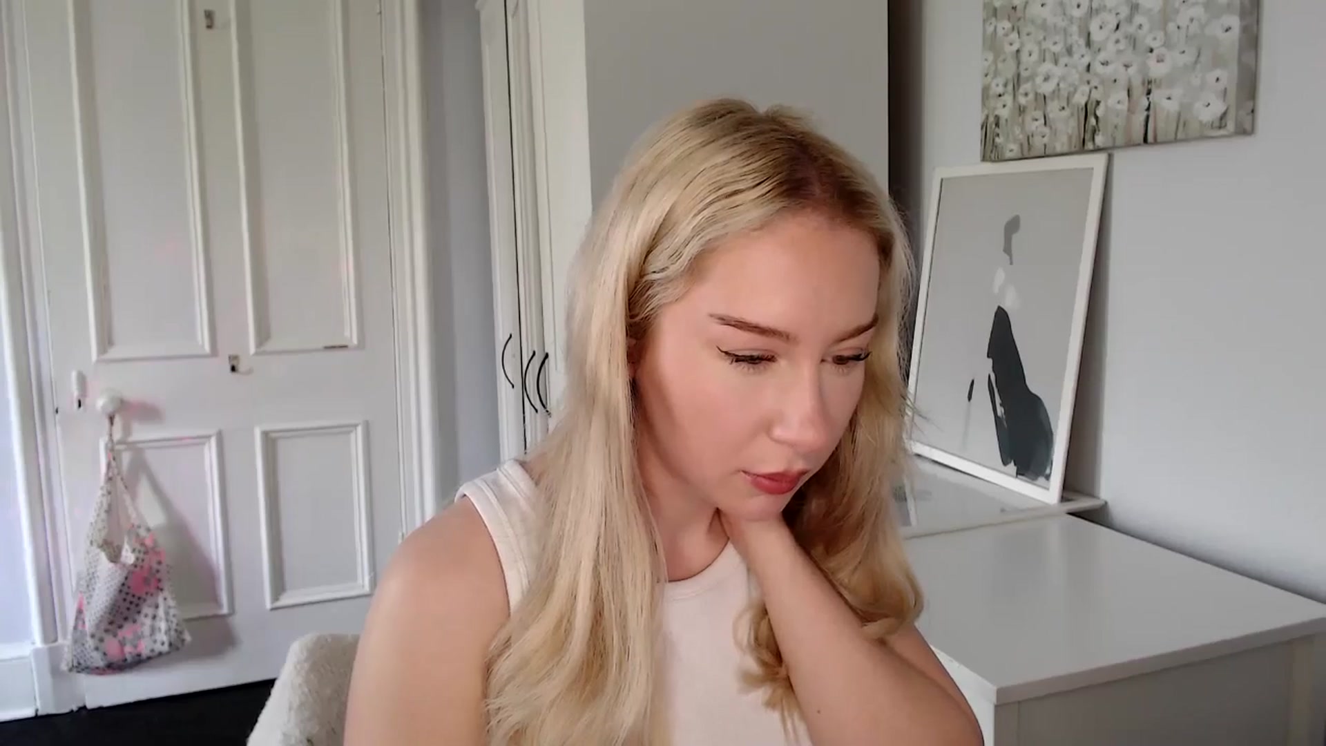 Gallery image thumbnail from British_Cutie's myfreecams stream on, 04/27/2025, 13:05 image 10 of 20
