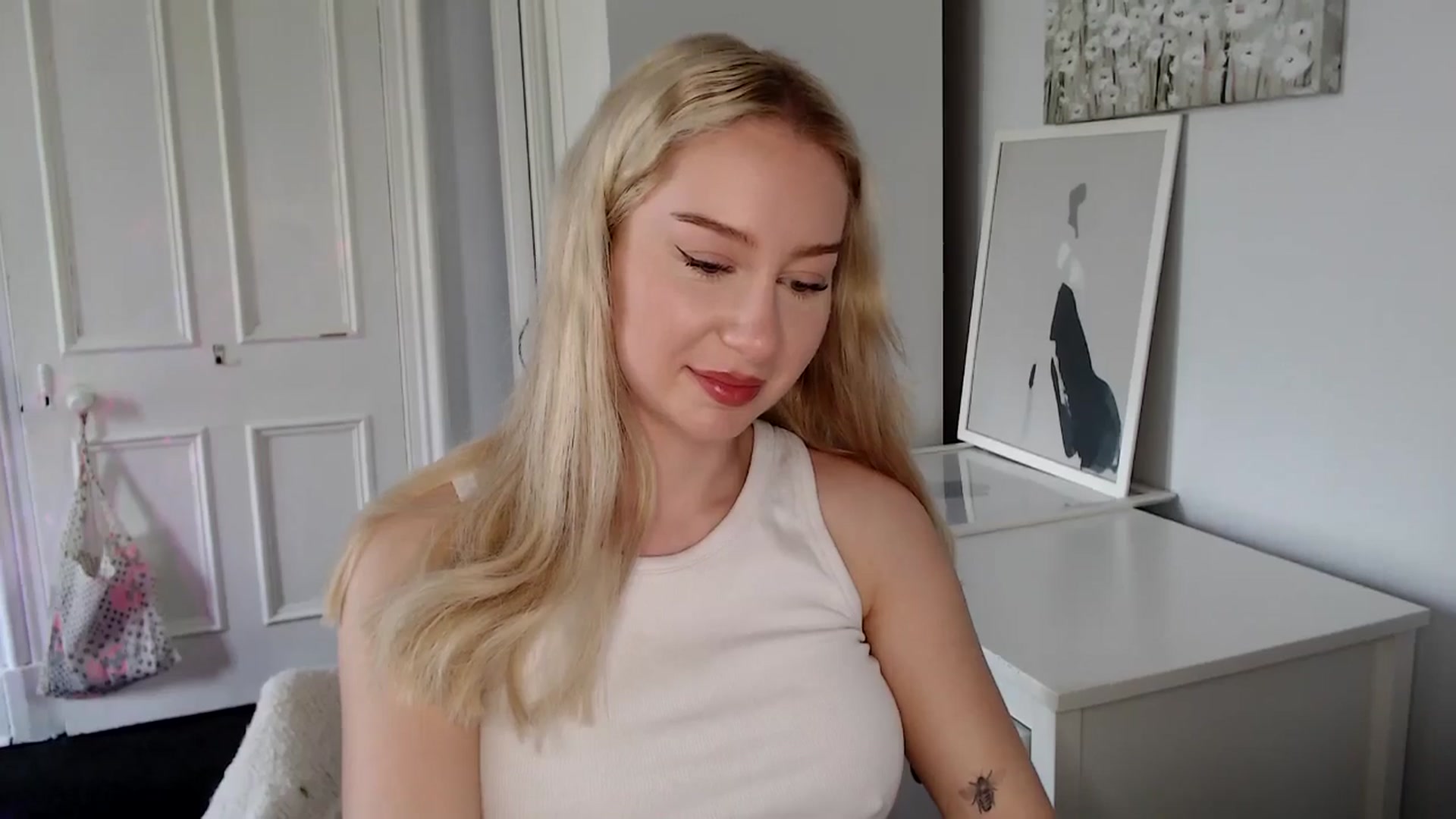 Gallery image thumbnail from British_Cutie's myfreecams stream on, 04/27/2025, 13:05 image 3 of 20