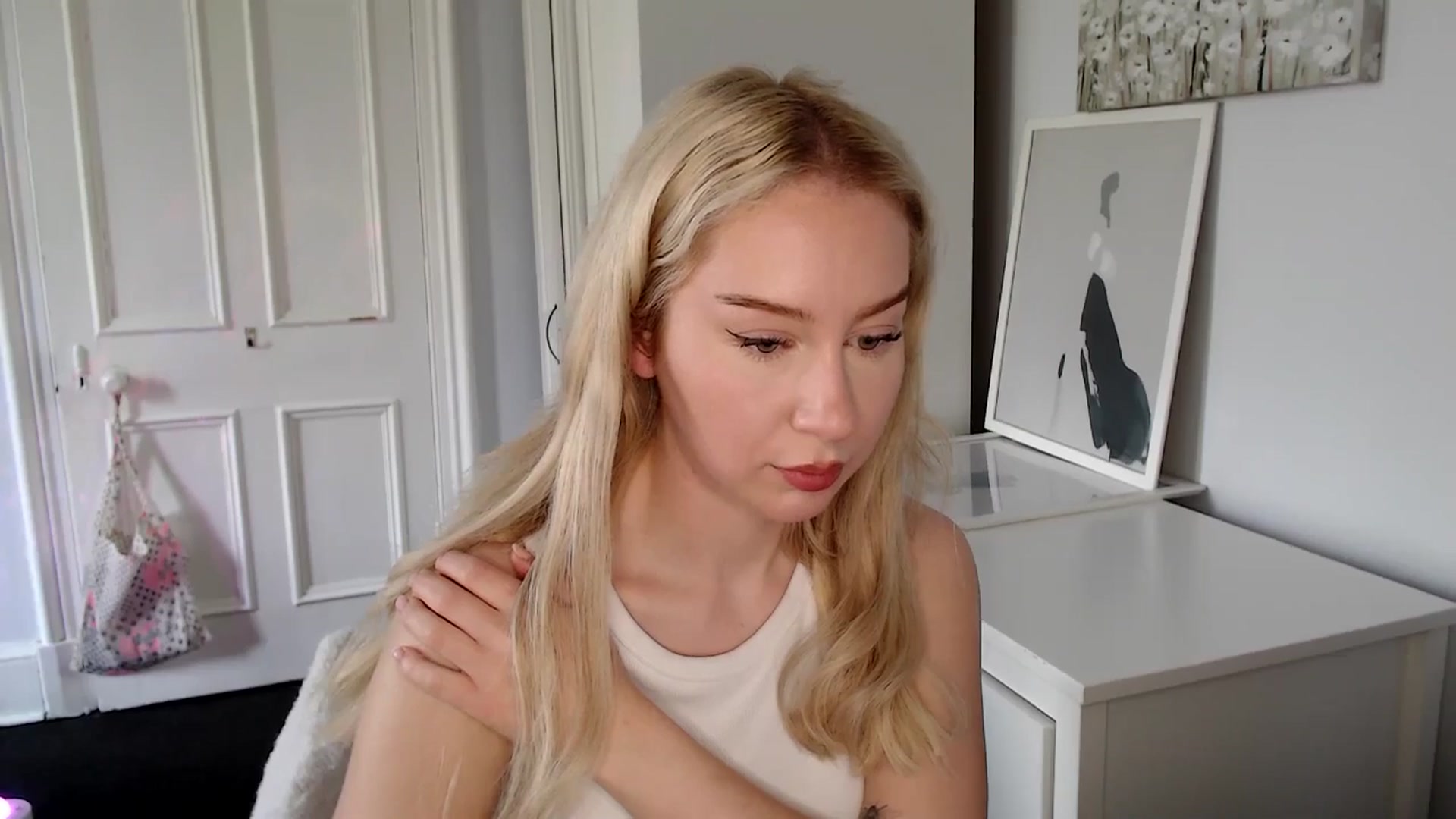 Gallery image thumbnail from British_Cutie's myfreecams stream on, 04/27/2025, 13:05 image 16 of 20