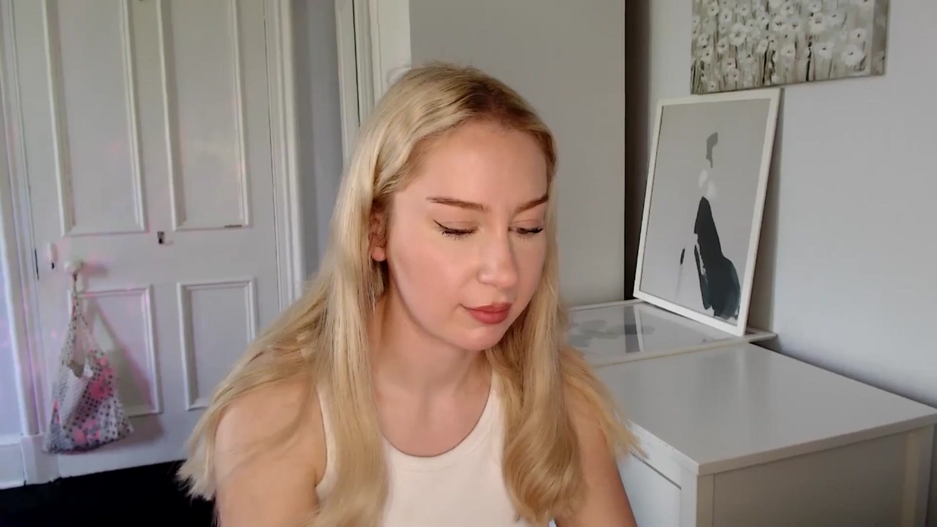 Gallery image thumbnail from British_Cutie's myfreecams stream on, 04/27/2025, 13:46 image 6 of 20