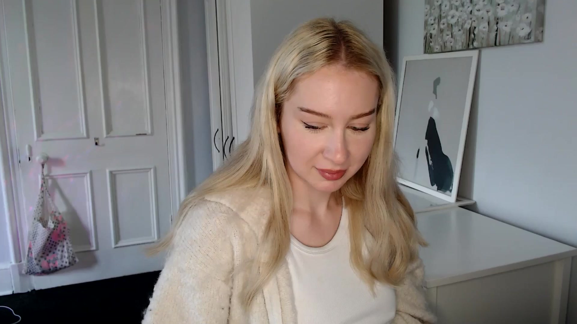 Gallery image thumbnail from British_Cutie's myfreecams stream on, 04/27/2025, 14:44 image 1 of 20