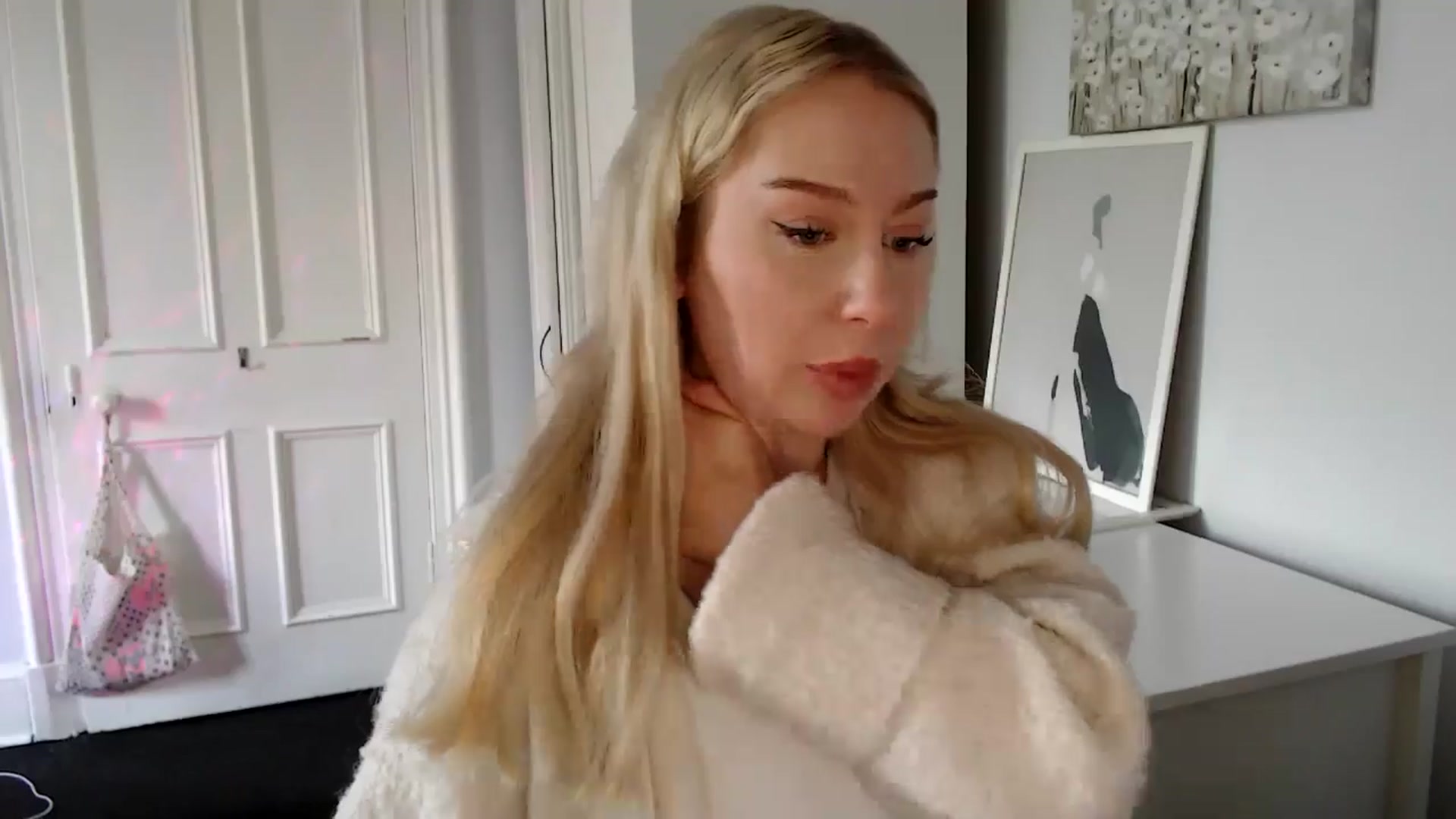 Gallery image thumbnail from British_Cutie's myfreecams stream on, 04/27/2025, 14:44 image 5 of 20