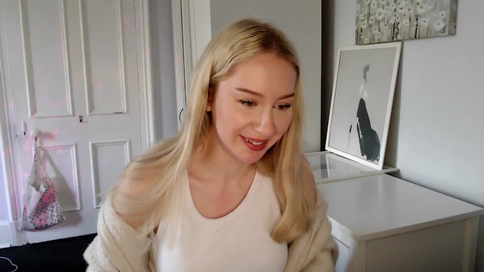 Gallery image thumbnail from British_Cutie's myfreecams stream on, 04/27/2025, 14:44 image 9 of 20