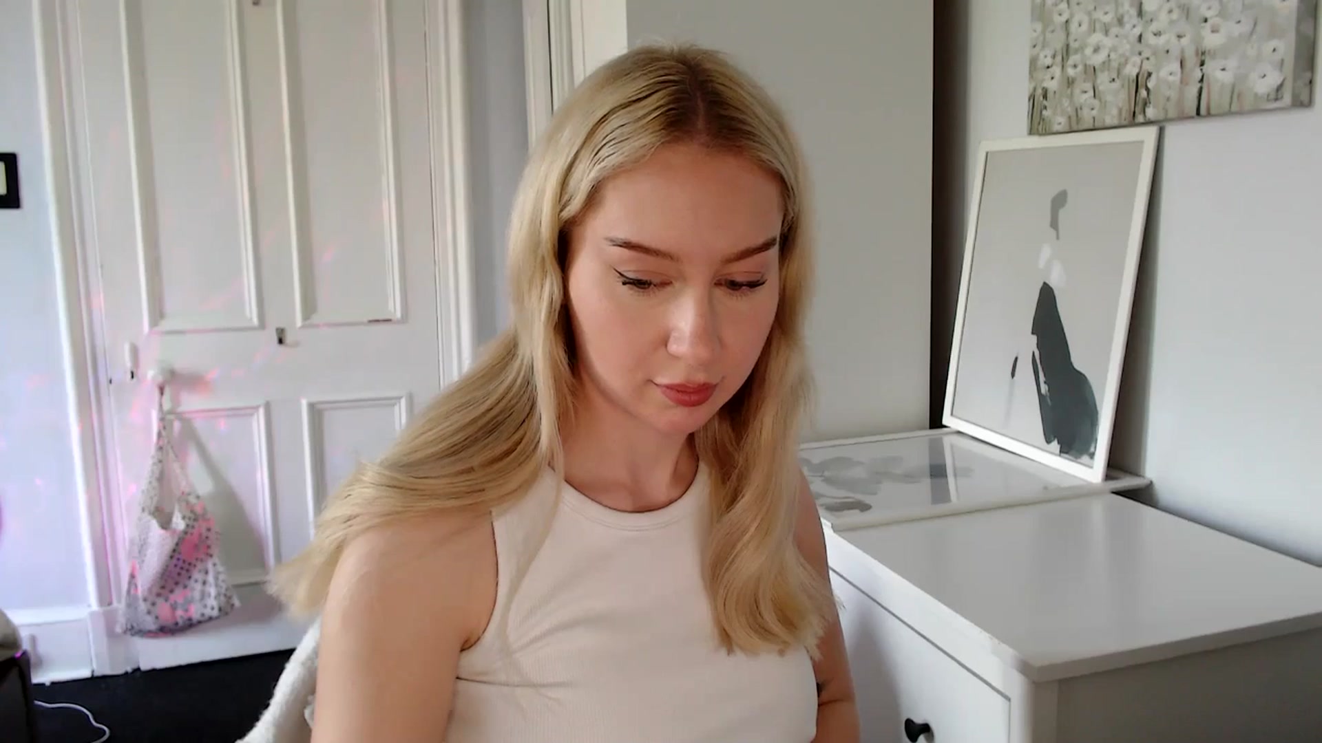 Gallery image thumbnail from British_Cutie's myfreecams stream on, 04/27/2025, 15:10 image 7 of 20