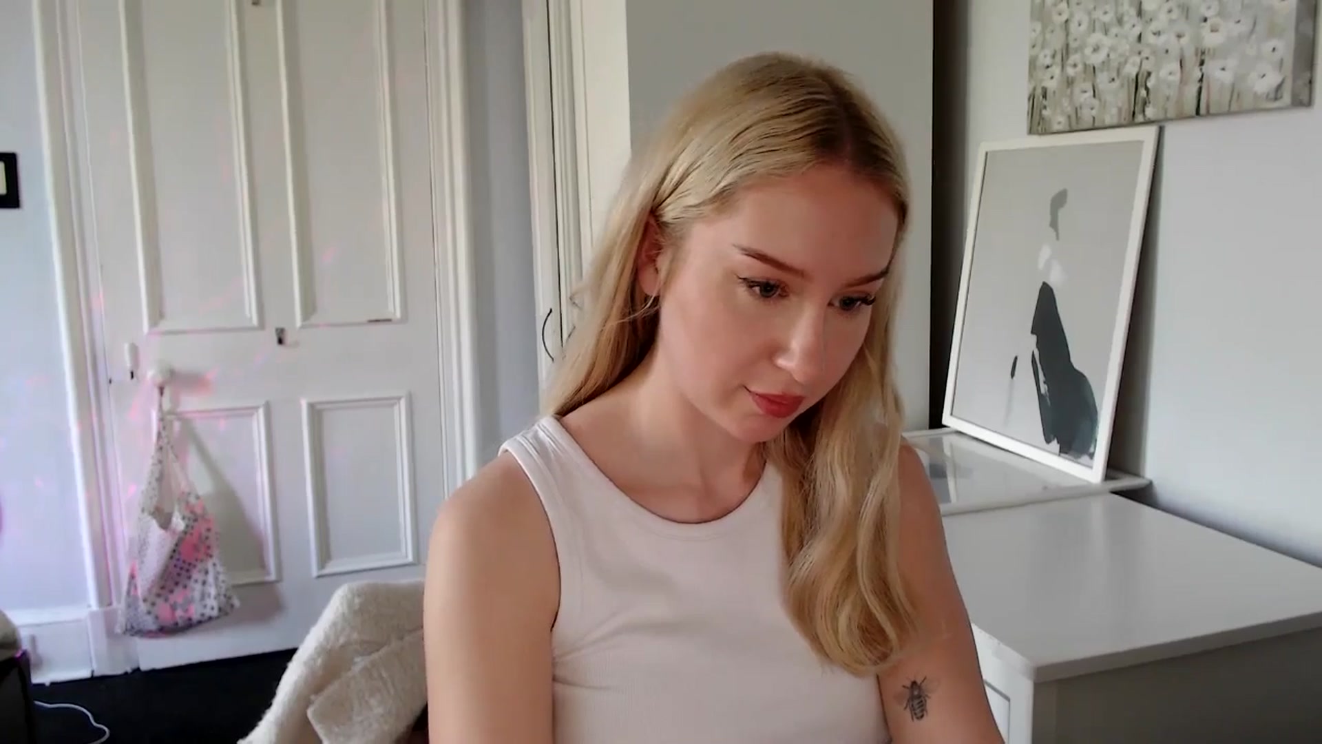 Gallery image thumbnail from British_Cutie's myfreecams stream on, 04/27/2025, 15:10 image 12 of 20