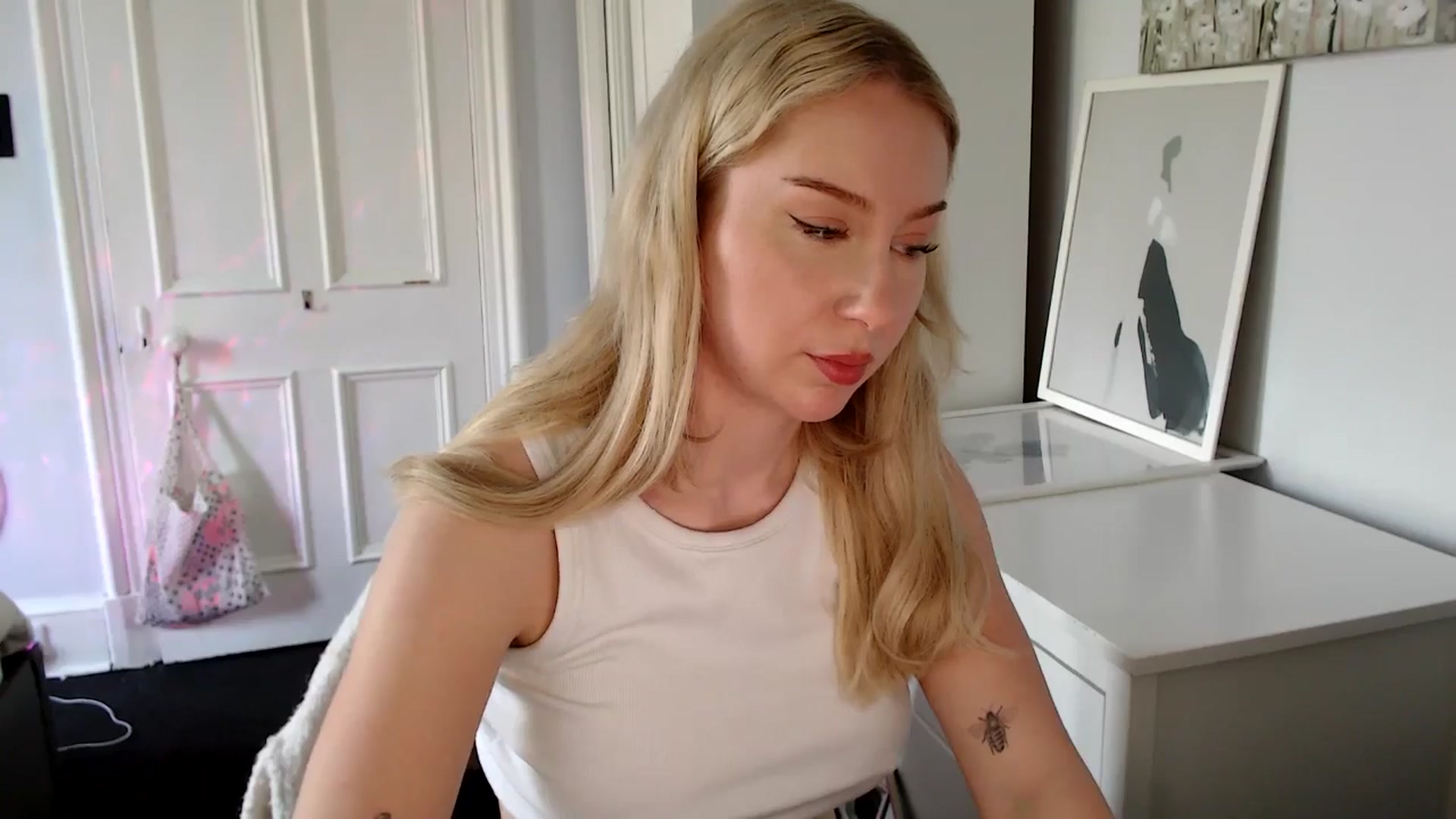 Gallery image thumbnail from British_Cutie's myfreecams stream on, 04/27/2025, 15:10 image 6 of 20
