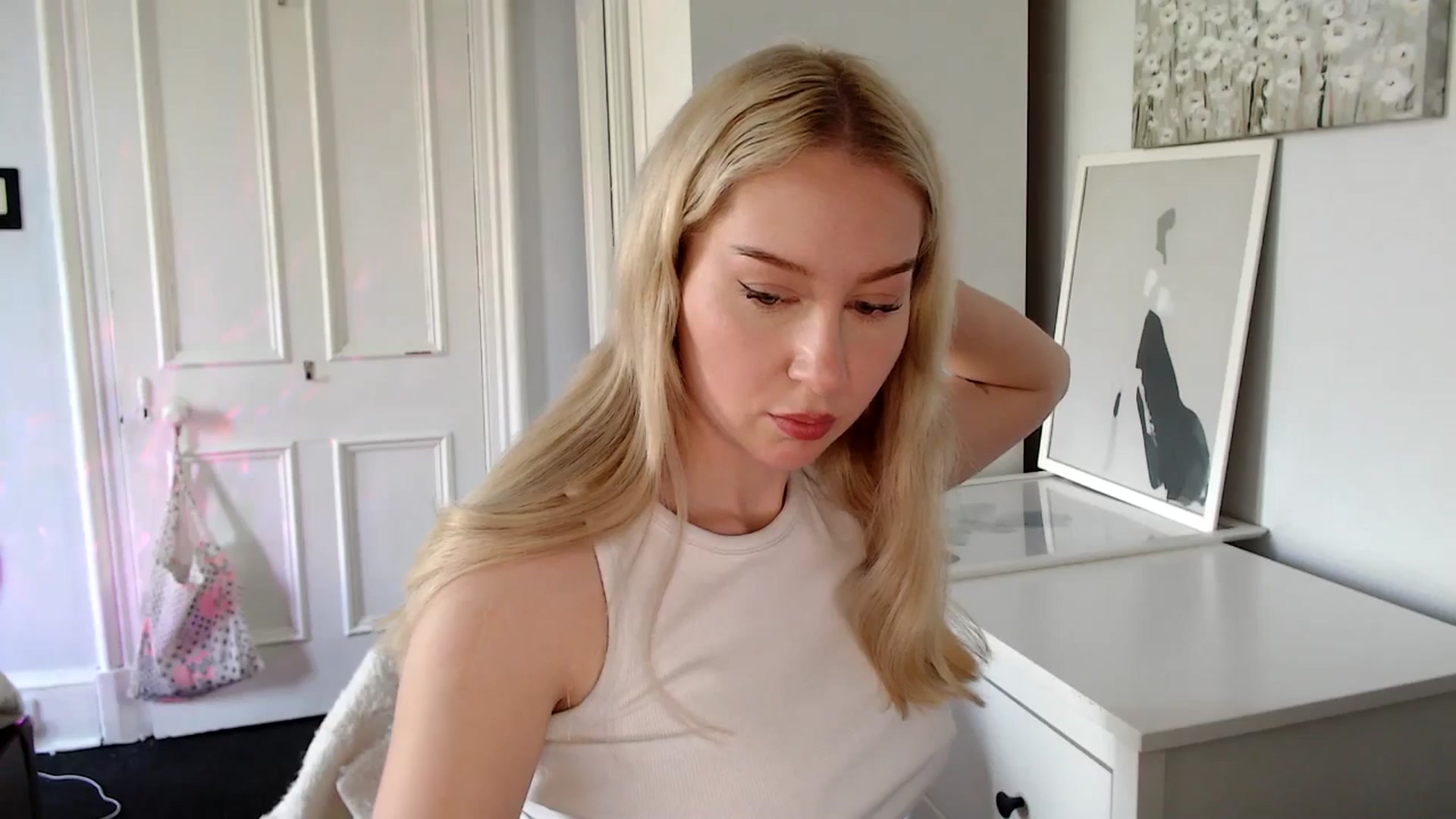 Gallery image thumbnail from British_Cutie's myfreecams stream on, 04/27/2025, 15:10 image 8 of 20