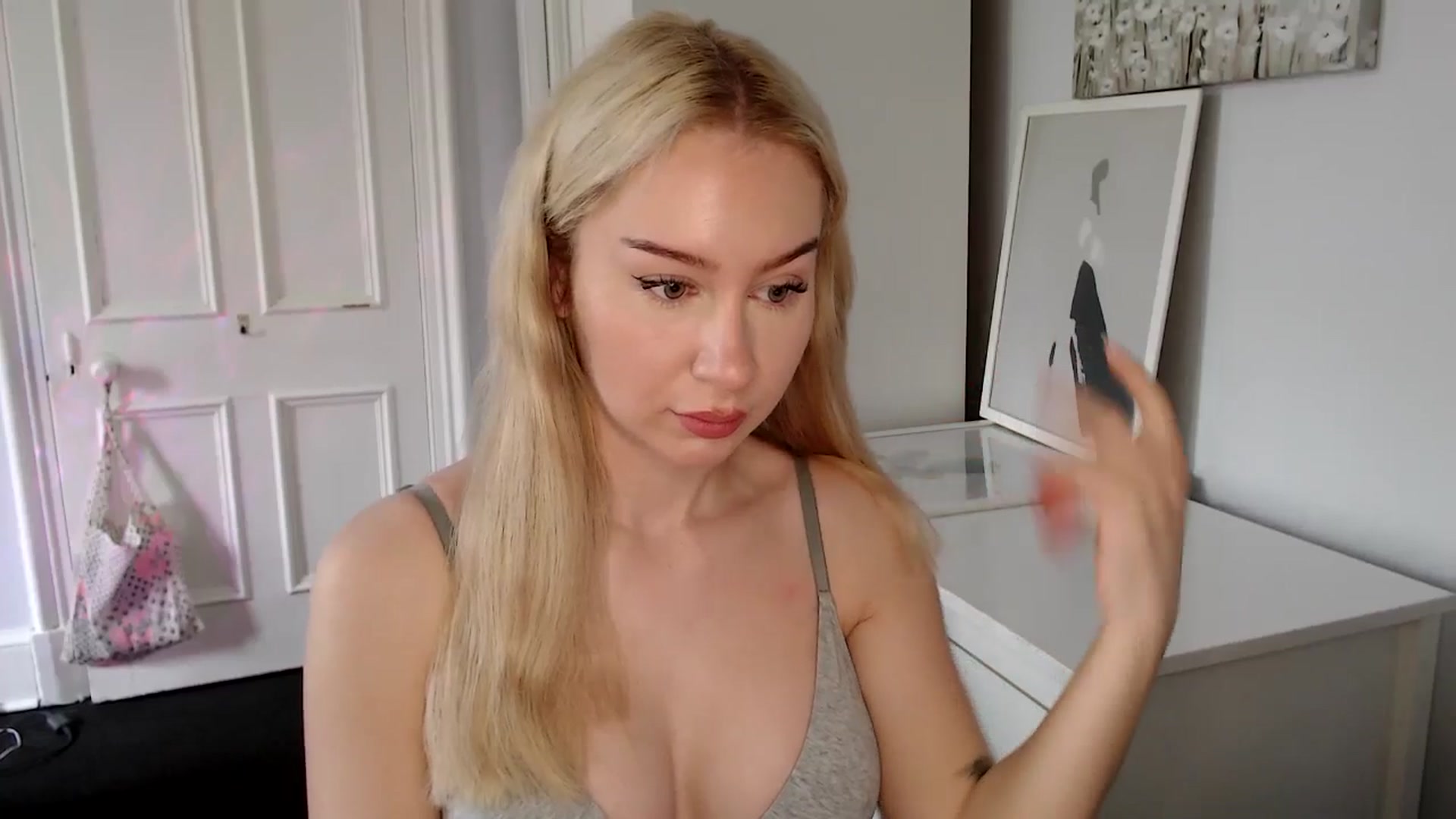 Gallery image thumbnail from British_Cutie's myfreecams stream on, 04/28/2025, 09:42 image 11 of 20