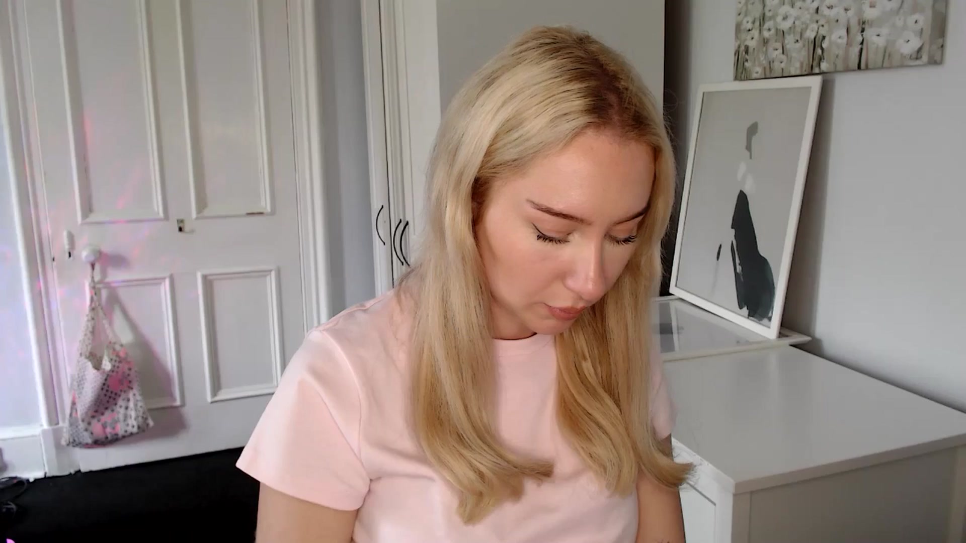 Gallery image thumbnail from British_Cutie's myfreecams stream on, 04/28/2025, 13:35 image 19 of 20