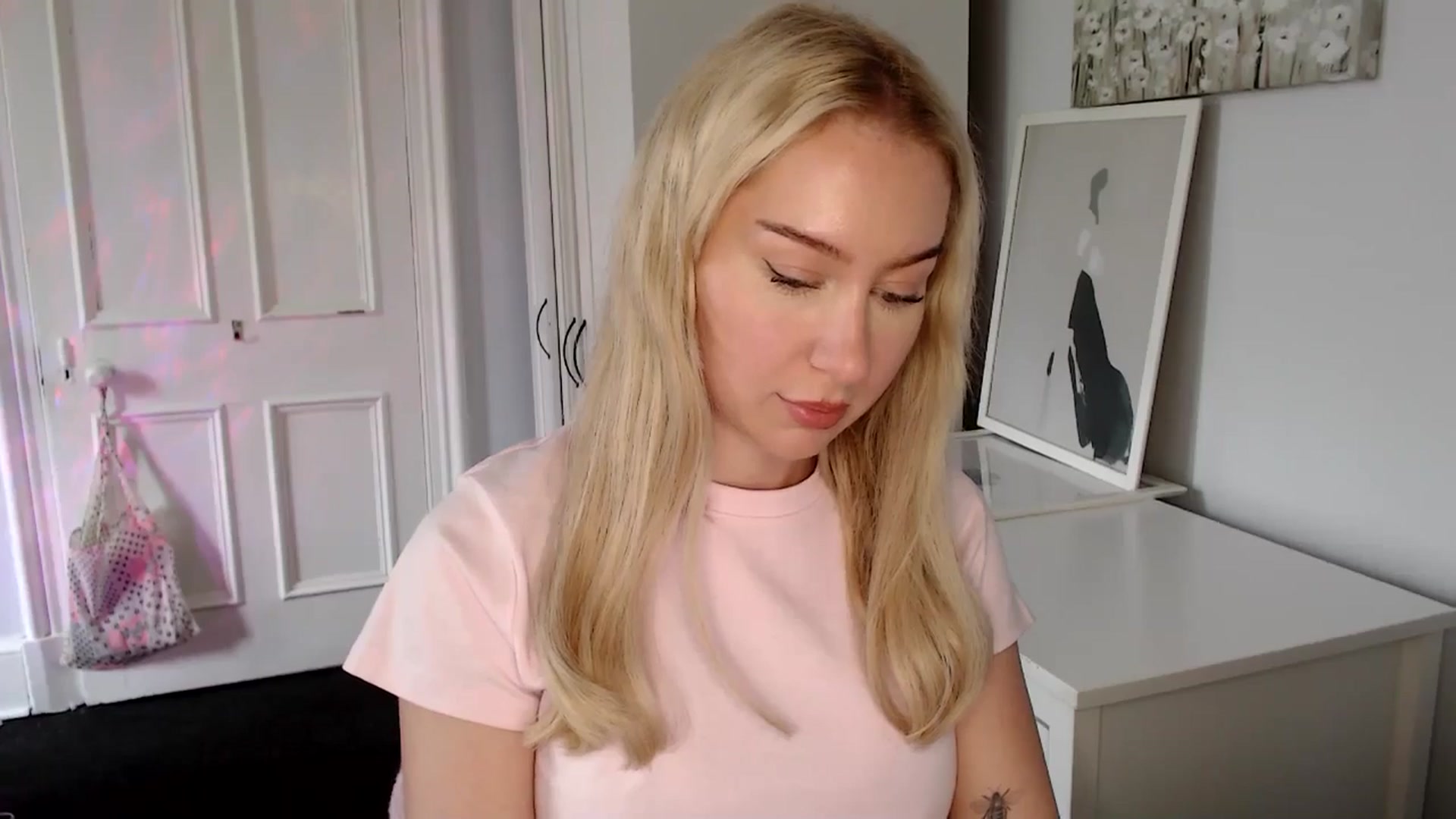 Gallery image thumbnail from British_Cutie's myfreecams stream on, 04/28/2025, 16:13 image 4 of 20