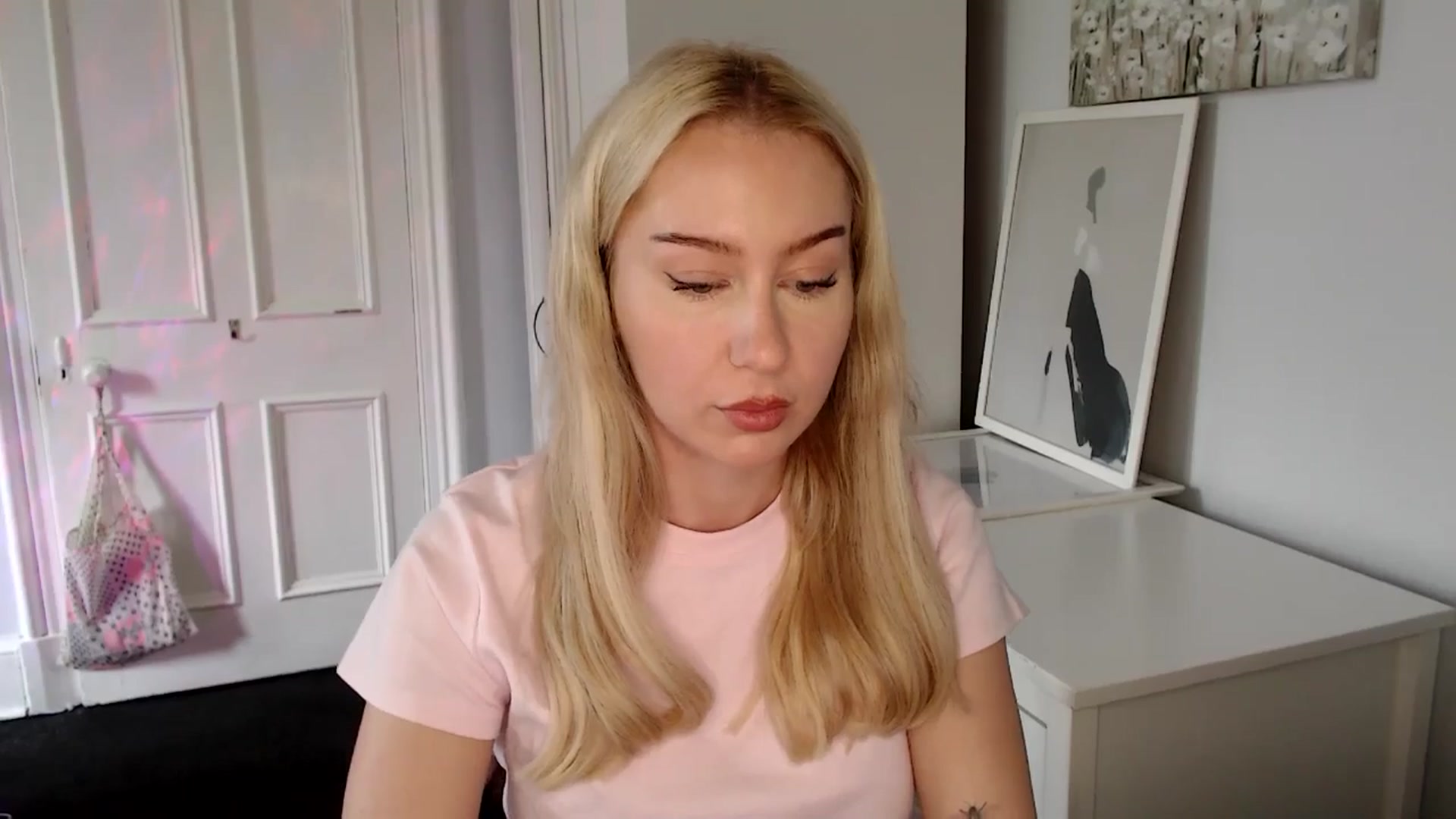 Gallery image thumbnail from British_Cutie's myfreecams stream on, 04/28/2025, 16:13 image 6 of 20