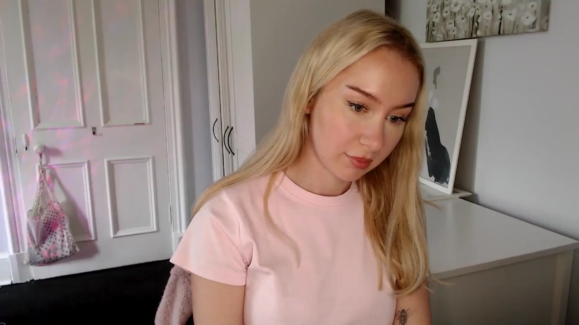 Gallery image thumbnail from British_Cutie's myfreecams stream on, 04/28/2025, 16:13 image 5 of 20