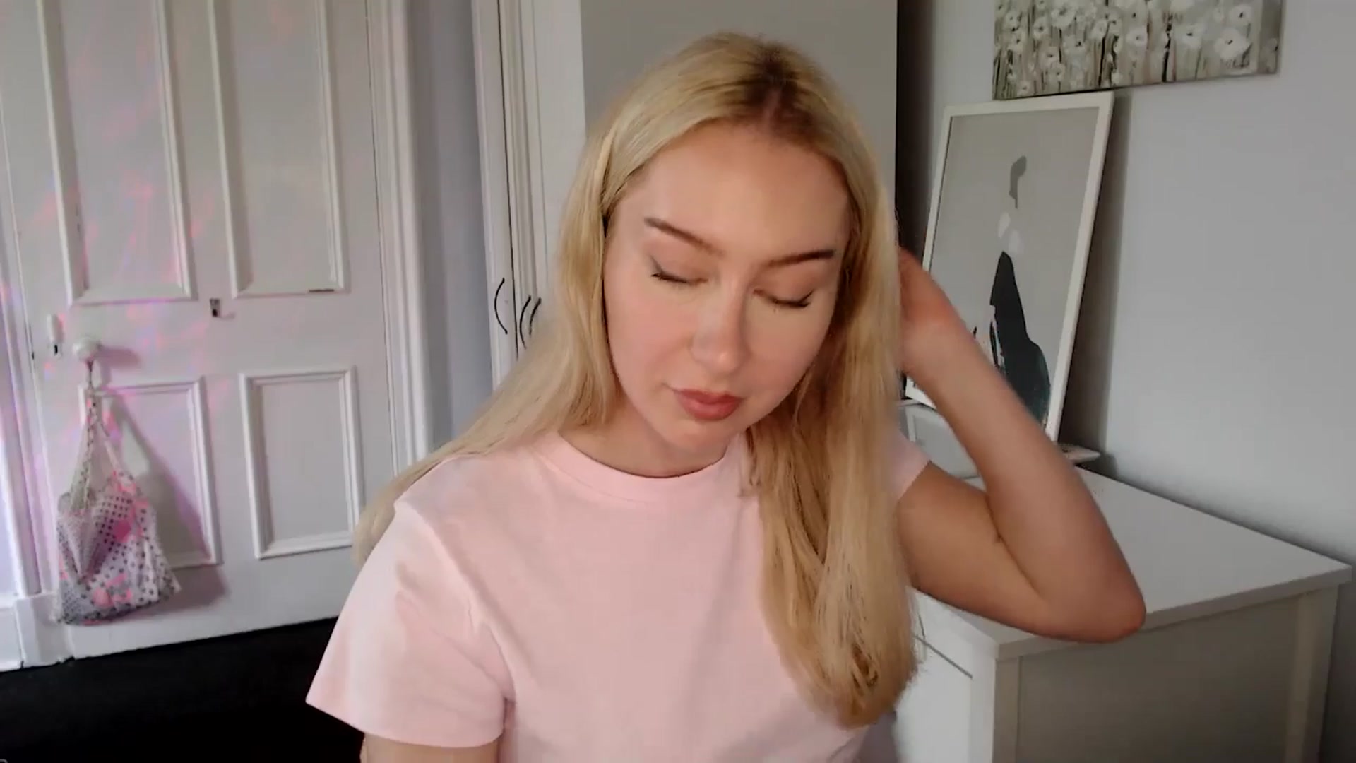 Gallery image thumbnail from British_Cutie's myfreecams stream on, 04/28/2025, 16:13 image 9 of 20