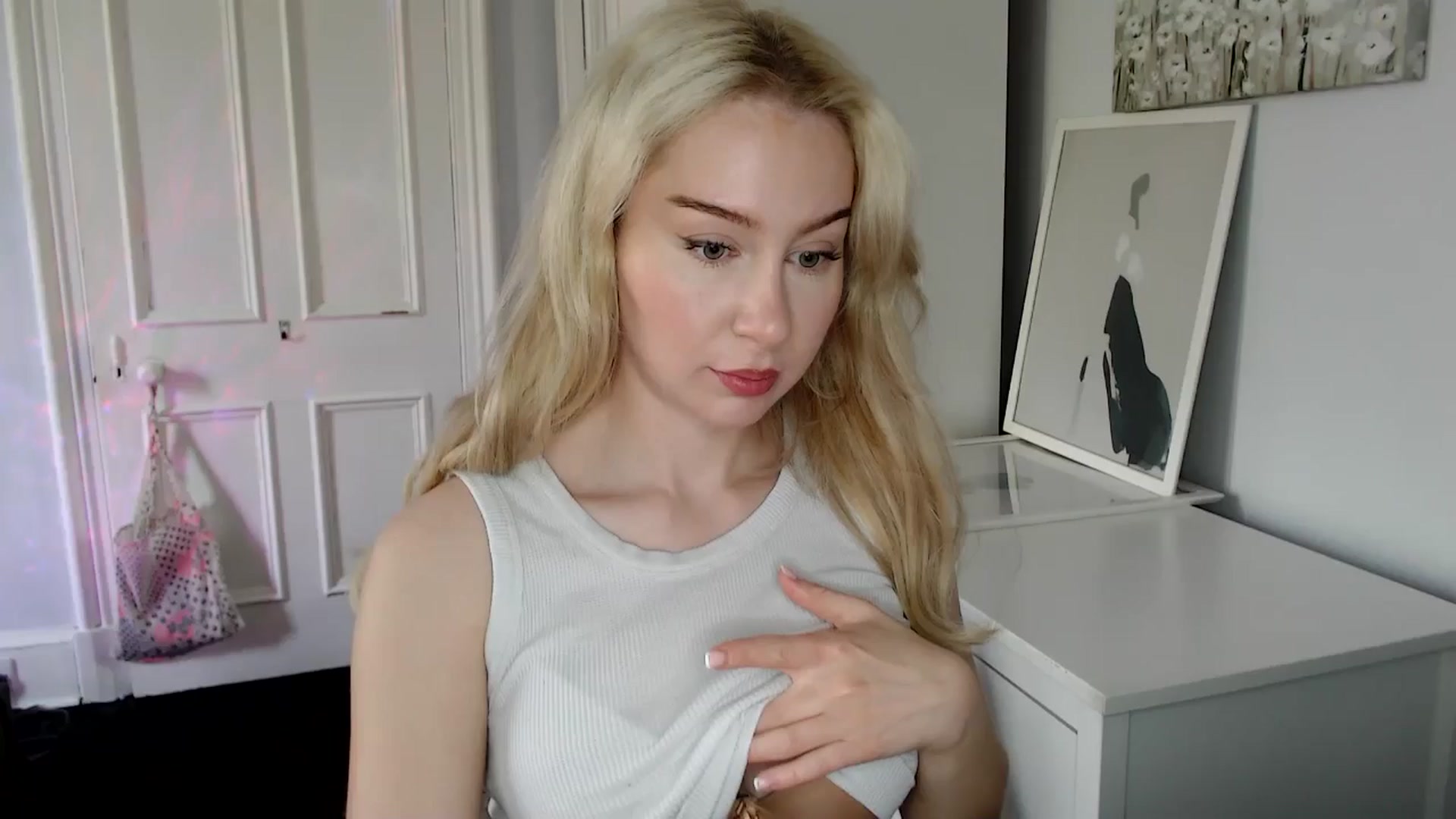 Gallery image thumbnail from British_Cutie's myfreecams stream on, 04/29/2025, 12:44 image 6 of 20