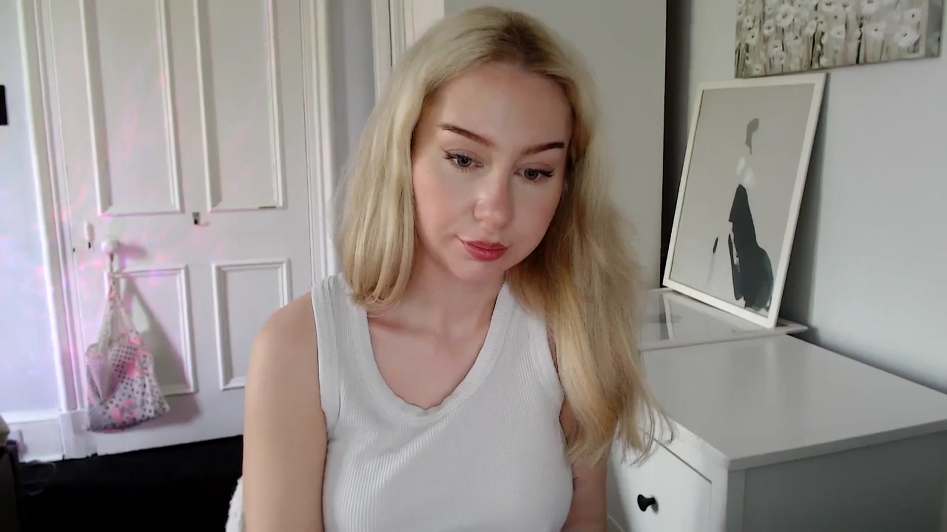 Gallery image thumbnail from British_Cutie's myfreecams stream on, 04/29/2025, 12:44 image 15 of 20