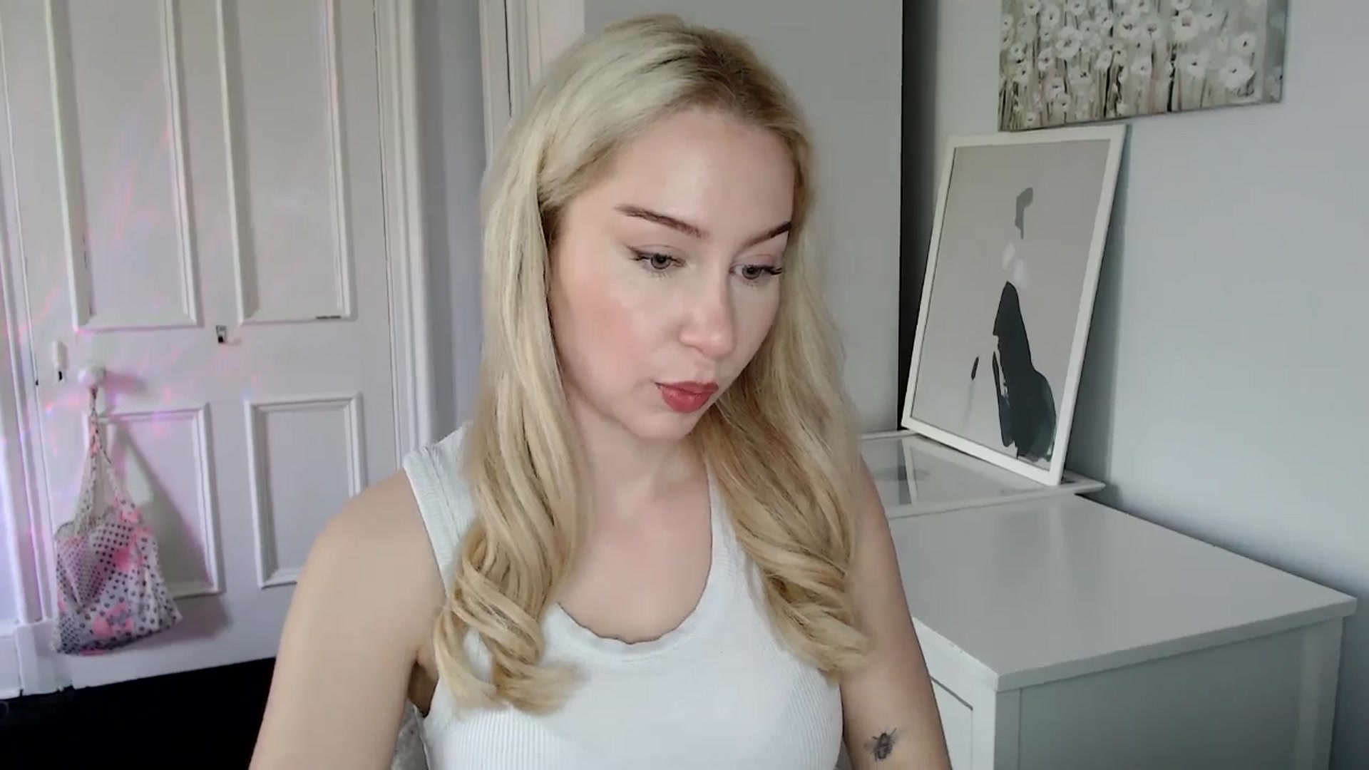 Gallery image thumbnail from British_Cutie's myfreecams stream on, 04/29/2025, 12:44 image 3 of 20