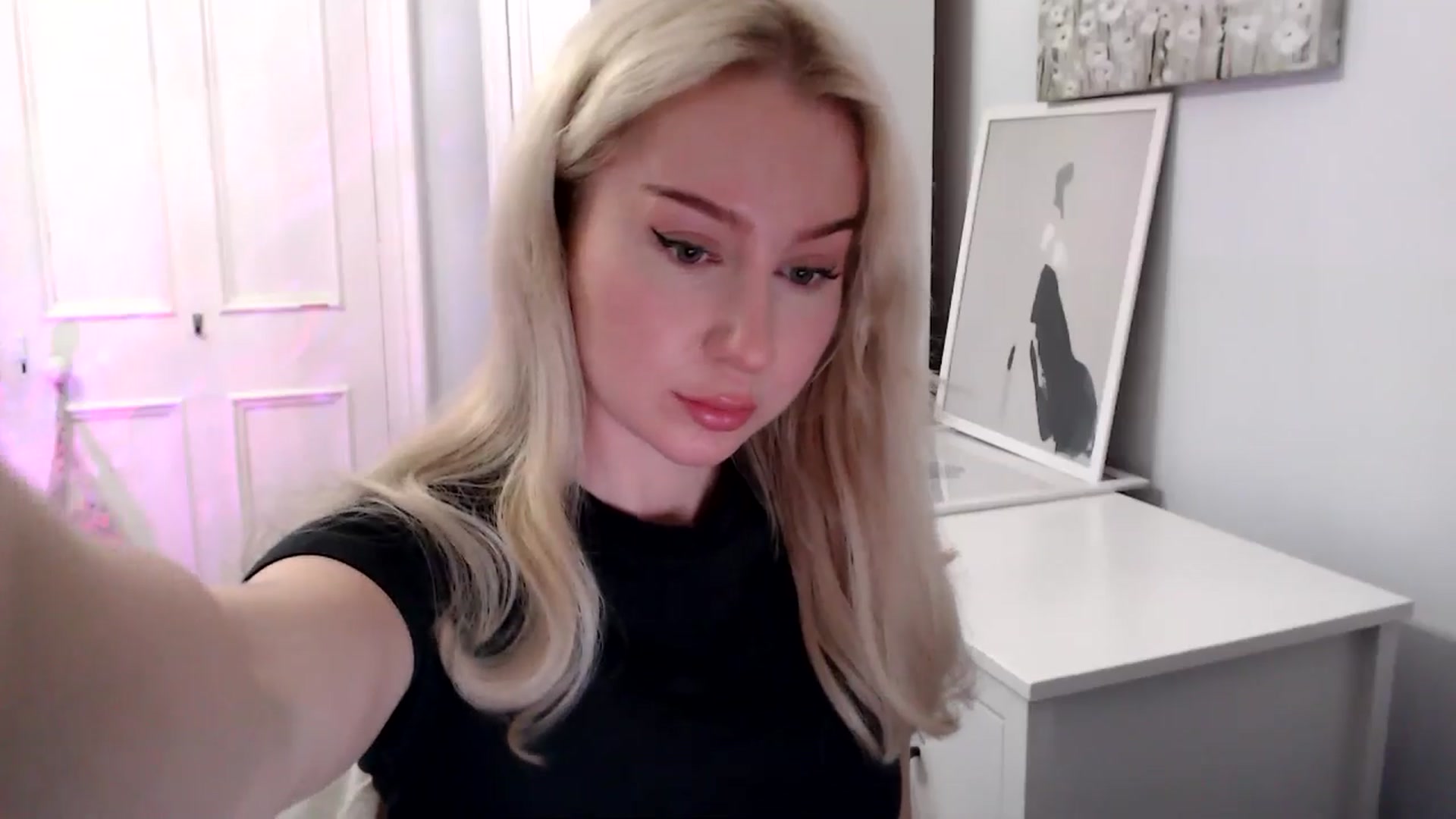 Gallery image thumbnail from British_Cutie's myfreecams stream on, 04/29/2025, 19:50 image 10 of 20