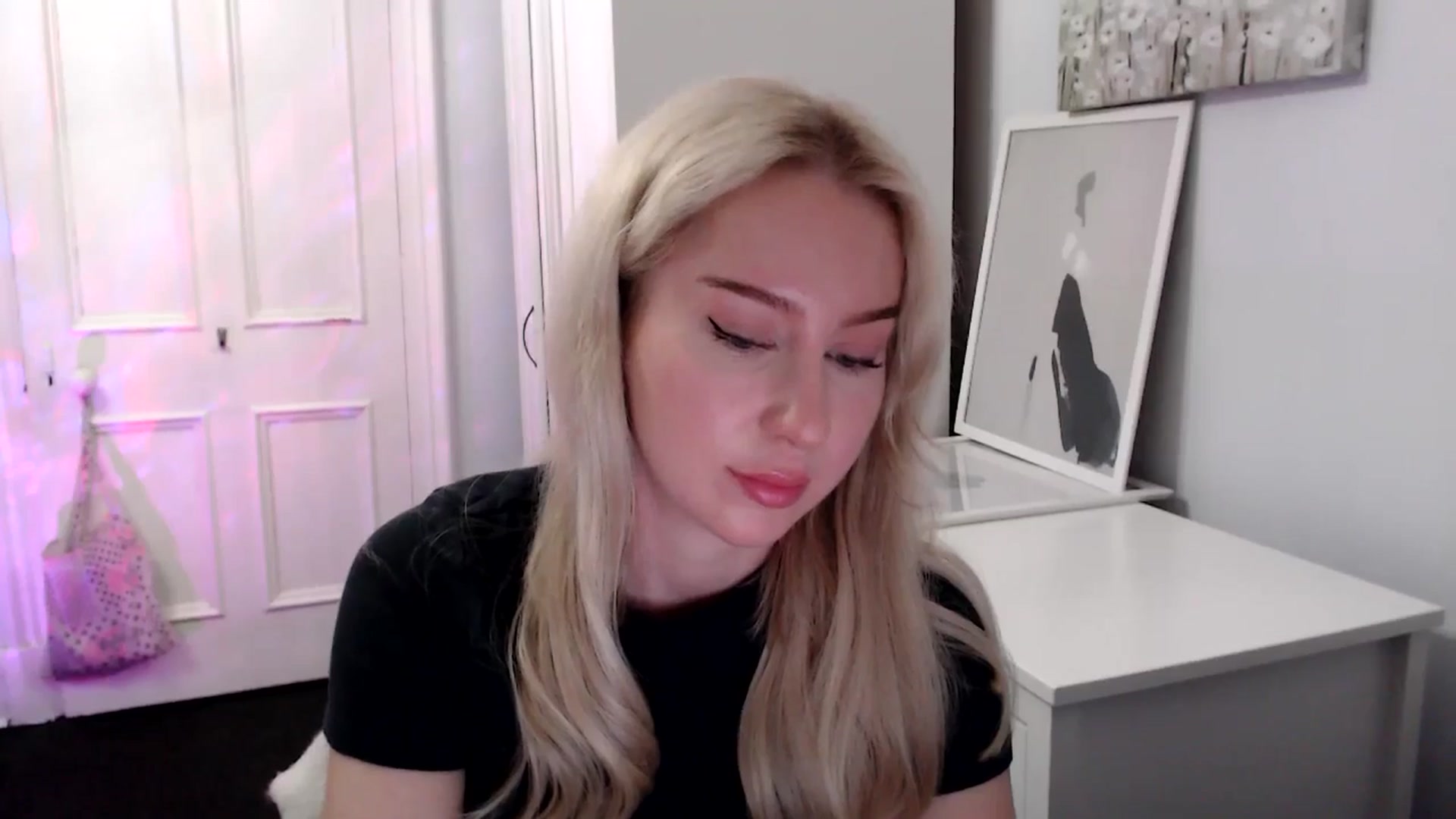 Gallery image thumbnail from British_Cutie's myfreecams stream on, 04/29/2025, 19:50 image 15 of 20