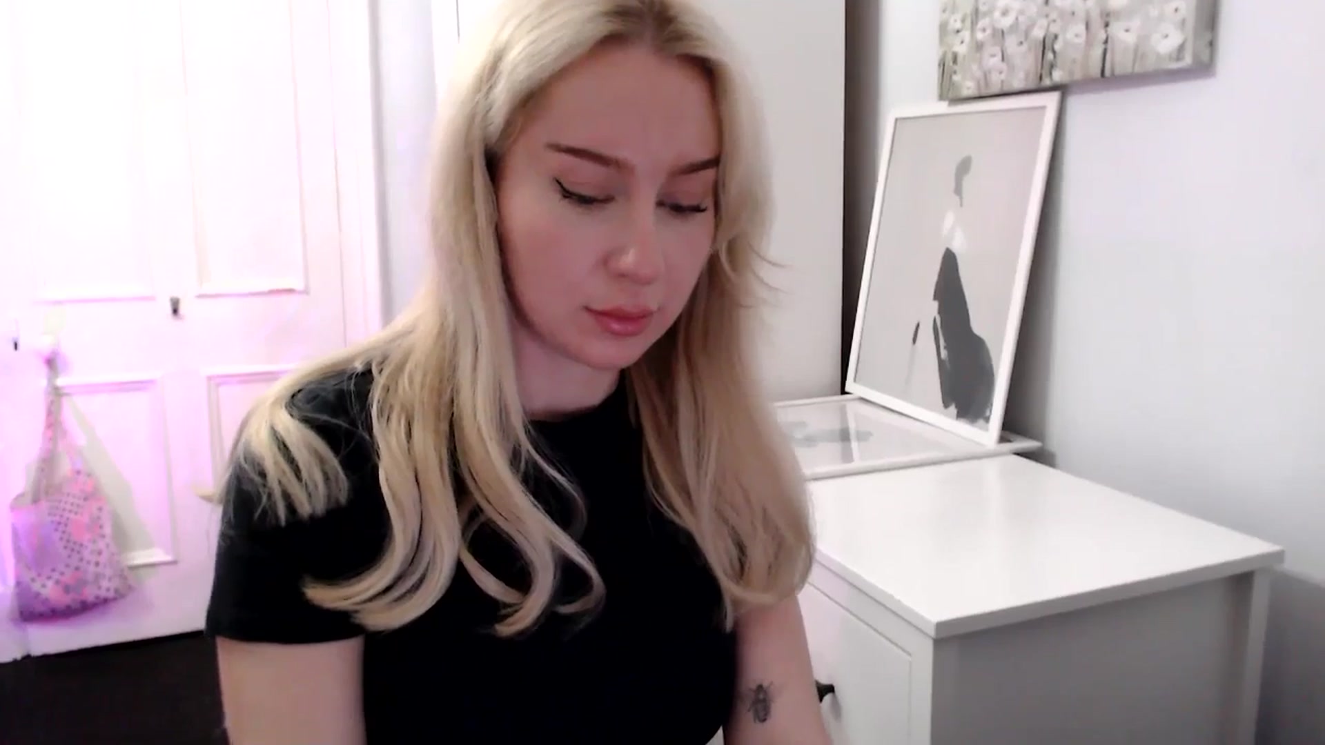 Gallery image thumbnail from British_Cutie's myfreecams stream on, 04/29/2025, 19:50 image 19 of 20