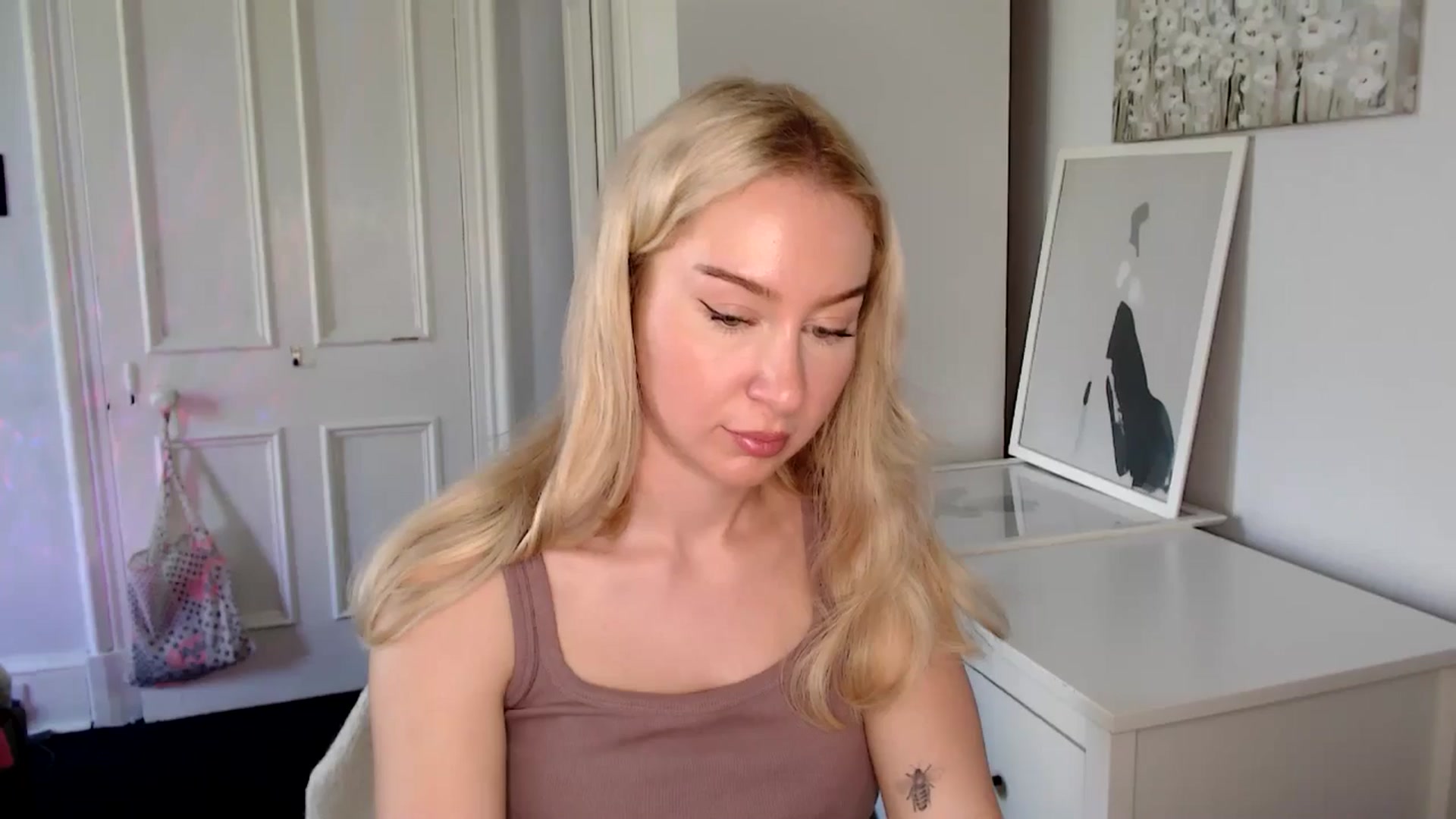 Gallery image thumbnail from British_Cutie's myfreecams stream on, 04/30/2025, 14:00 image 12 of 20