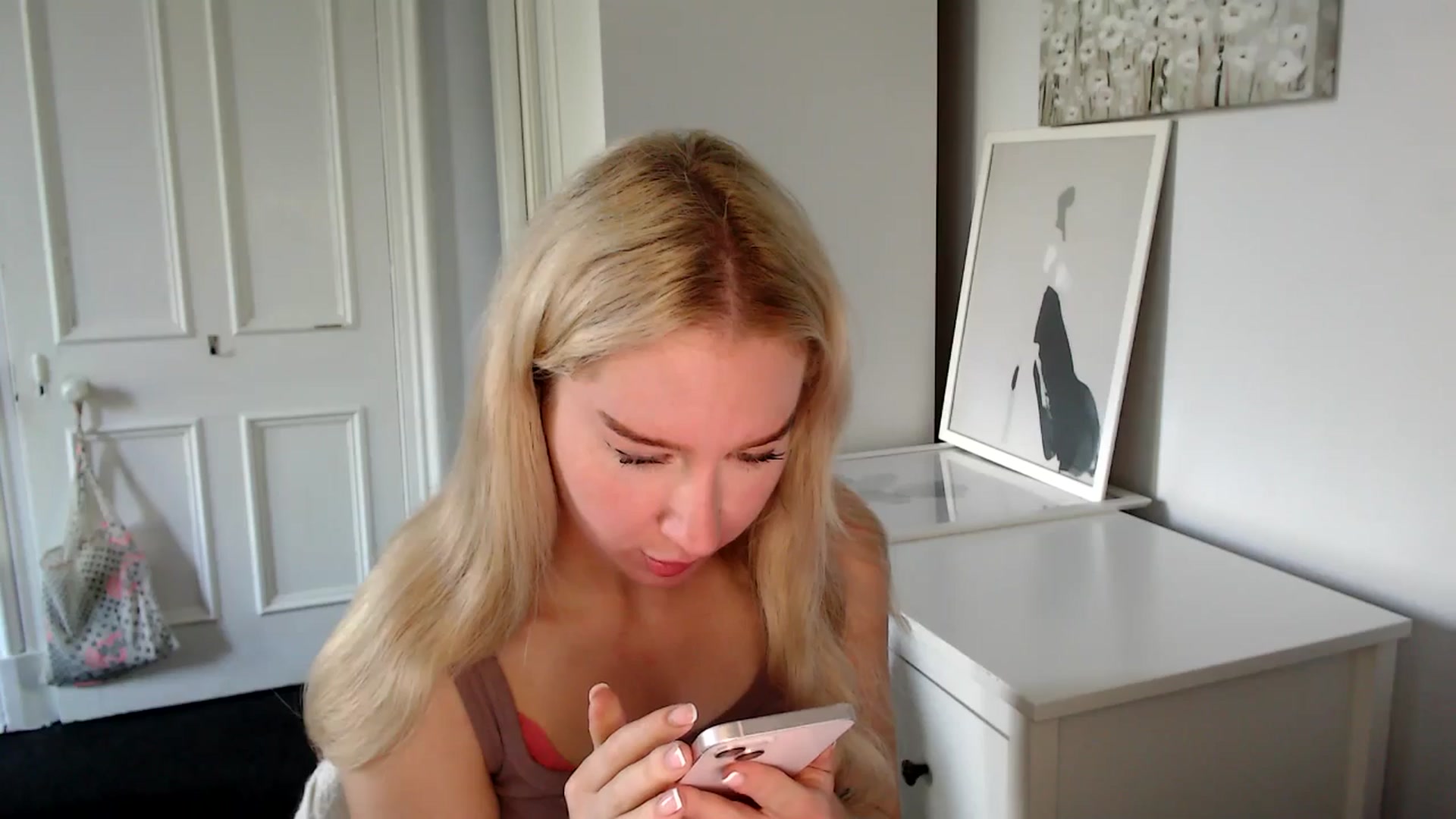 Gallery image thumbnail from British_Cutie's myfreecams stream on, 04/30/2025, 16:57 image 20 of 20