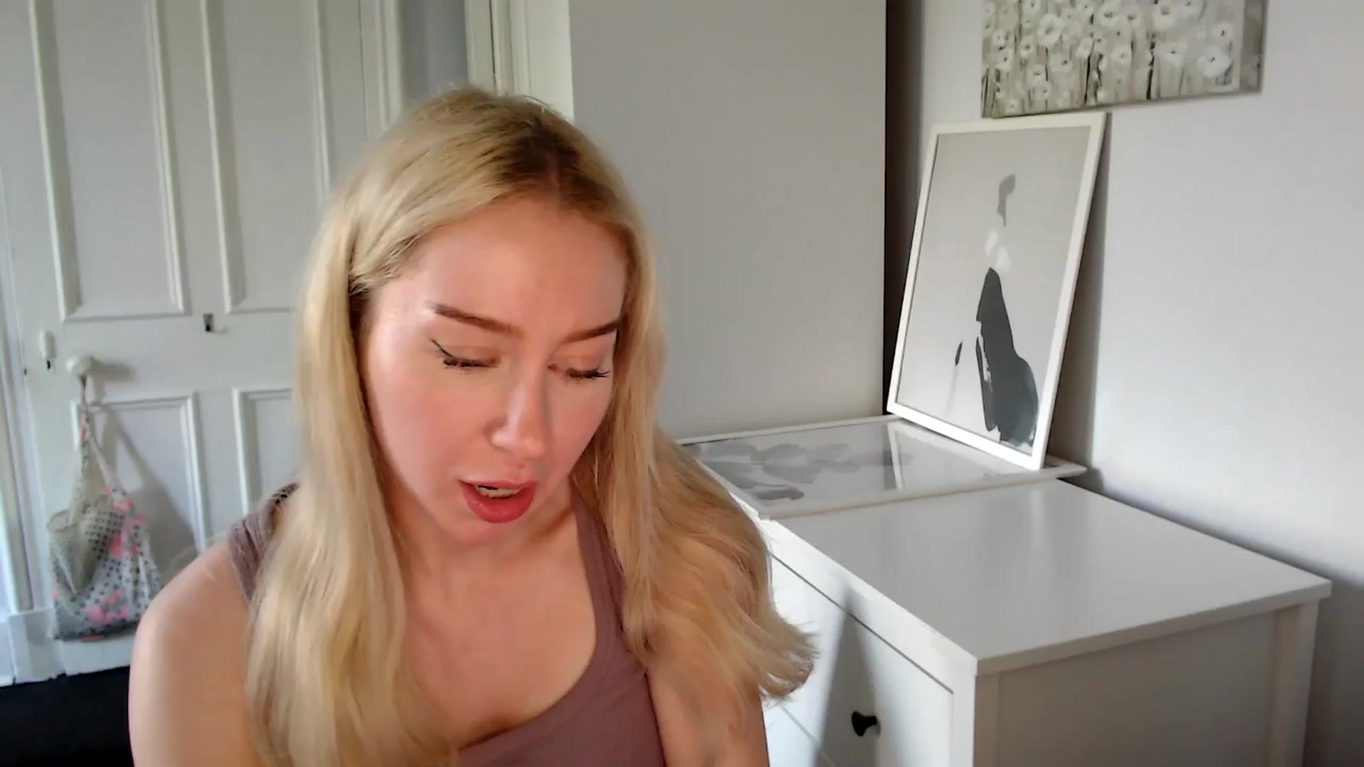 Gallery image thumbnail from British_Cutie's myfreecams stream on, 04/30/2025, 16:57 image 19 of 20