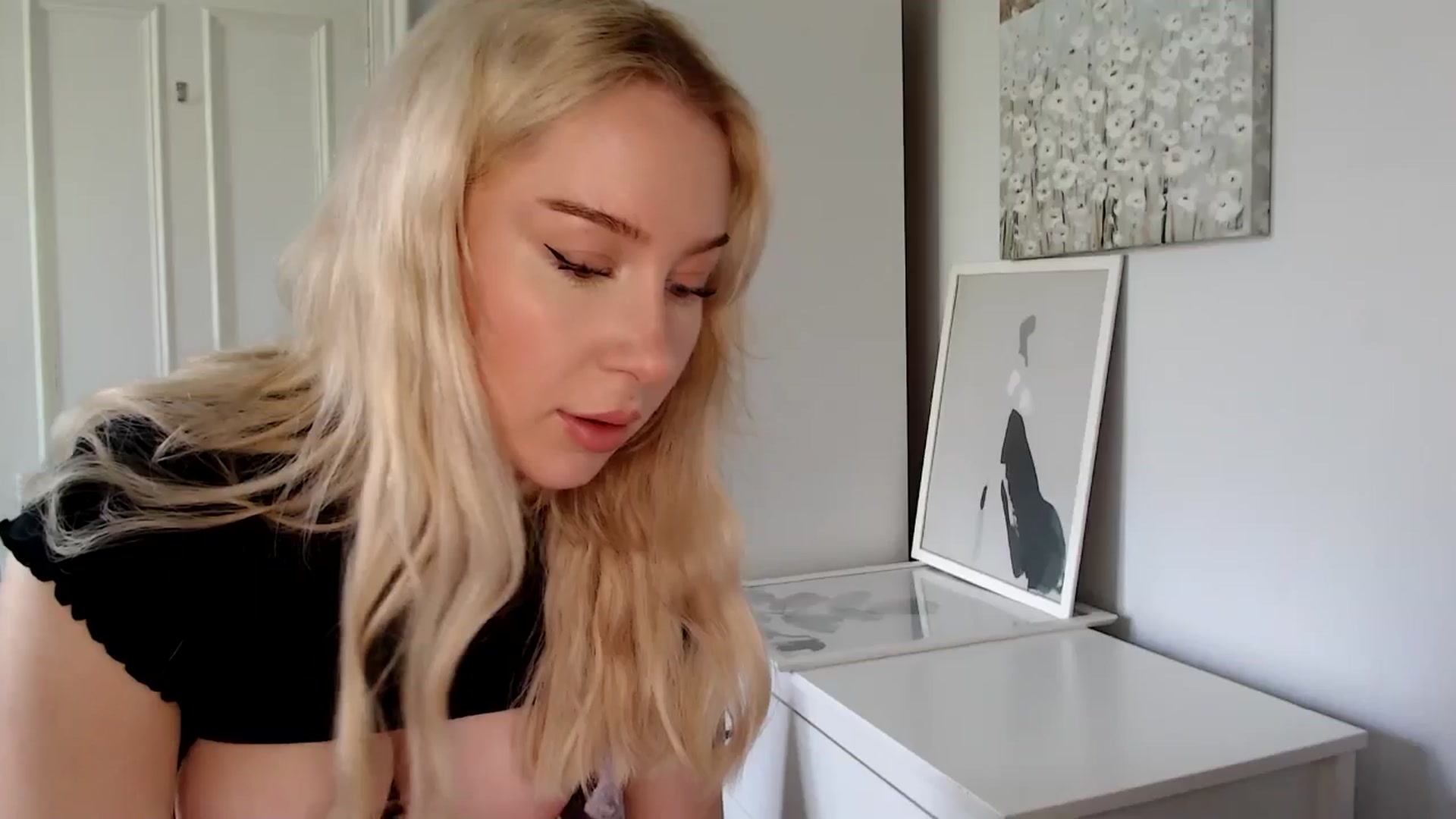 Gallery image thumbnail from British_Cutie's myfreecams stream on, 05/01/2025, 12:21 image 16 of 20