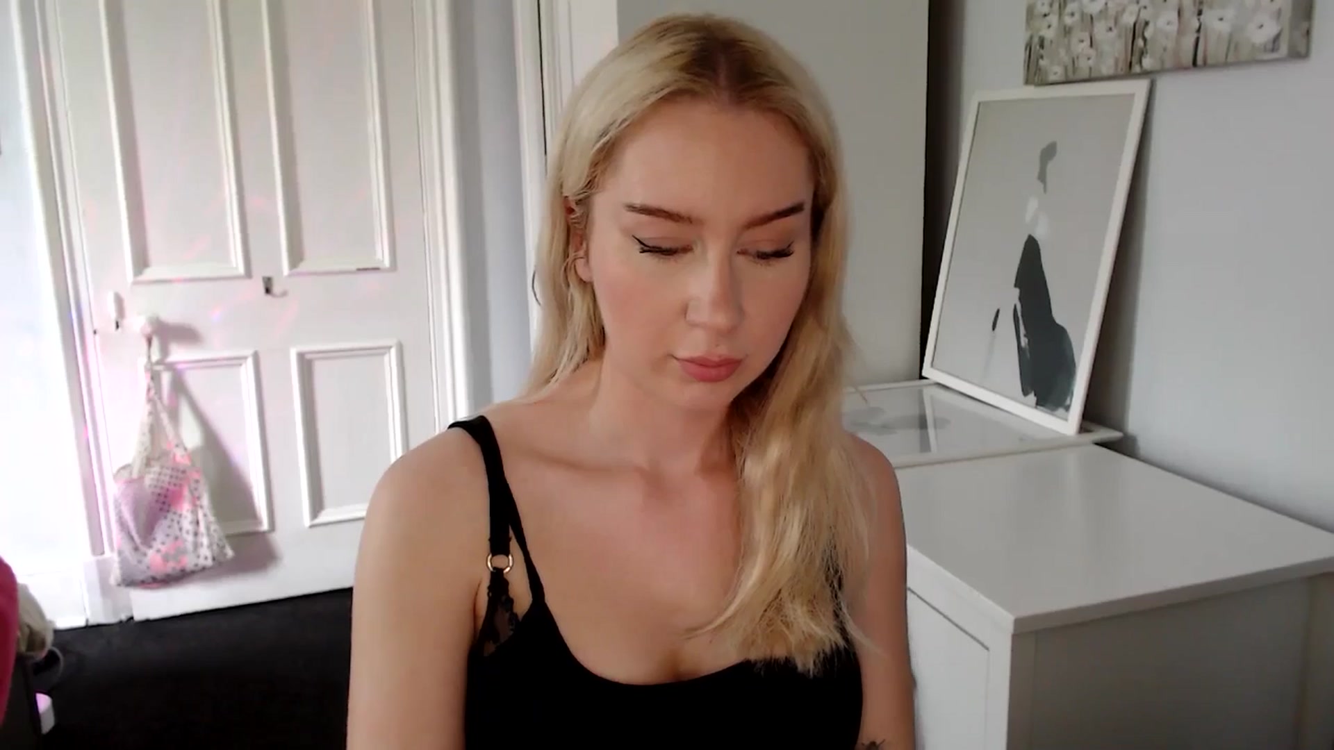 Gallery image thumbnail from British_Cutie's myfreecams stream on, 05/01/2025, 13:02 image 18 of 20
