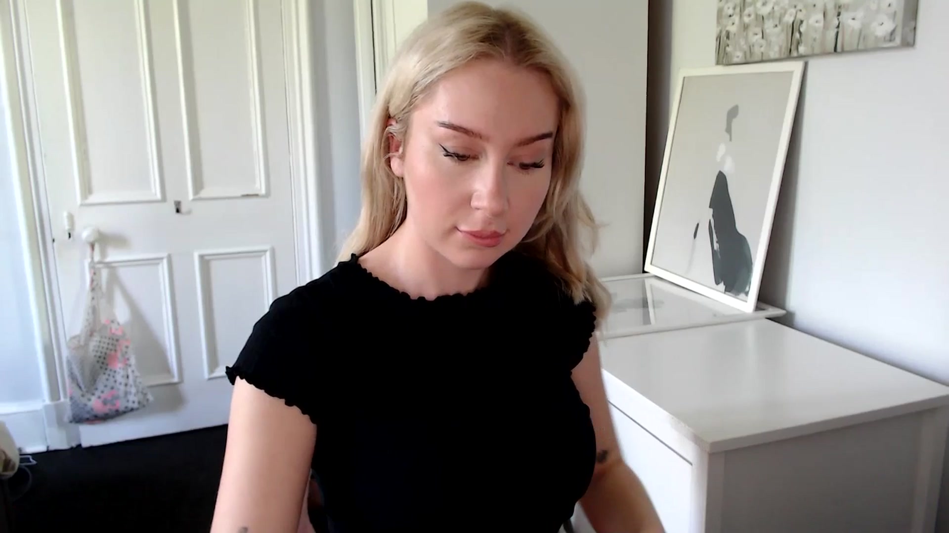 Gallery image thumbnail from British_Cutie's myfreecams stream on, 05/01/2025, 13:02 image 3 of 20