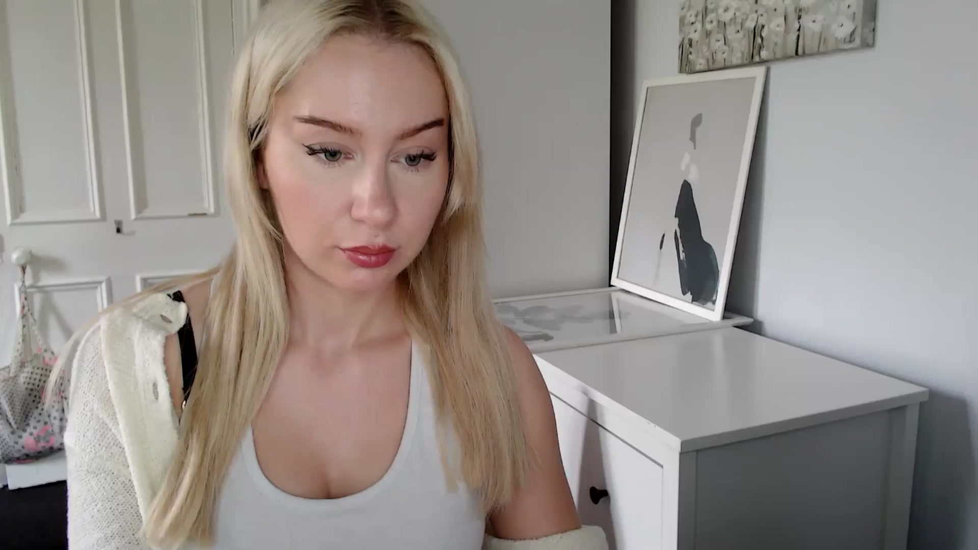 Gallery image thumbnail from British_Cutie's myfreecams stream on, 05/01/2025, 14:47 image 1 of 20