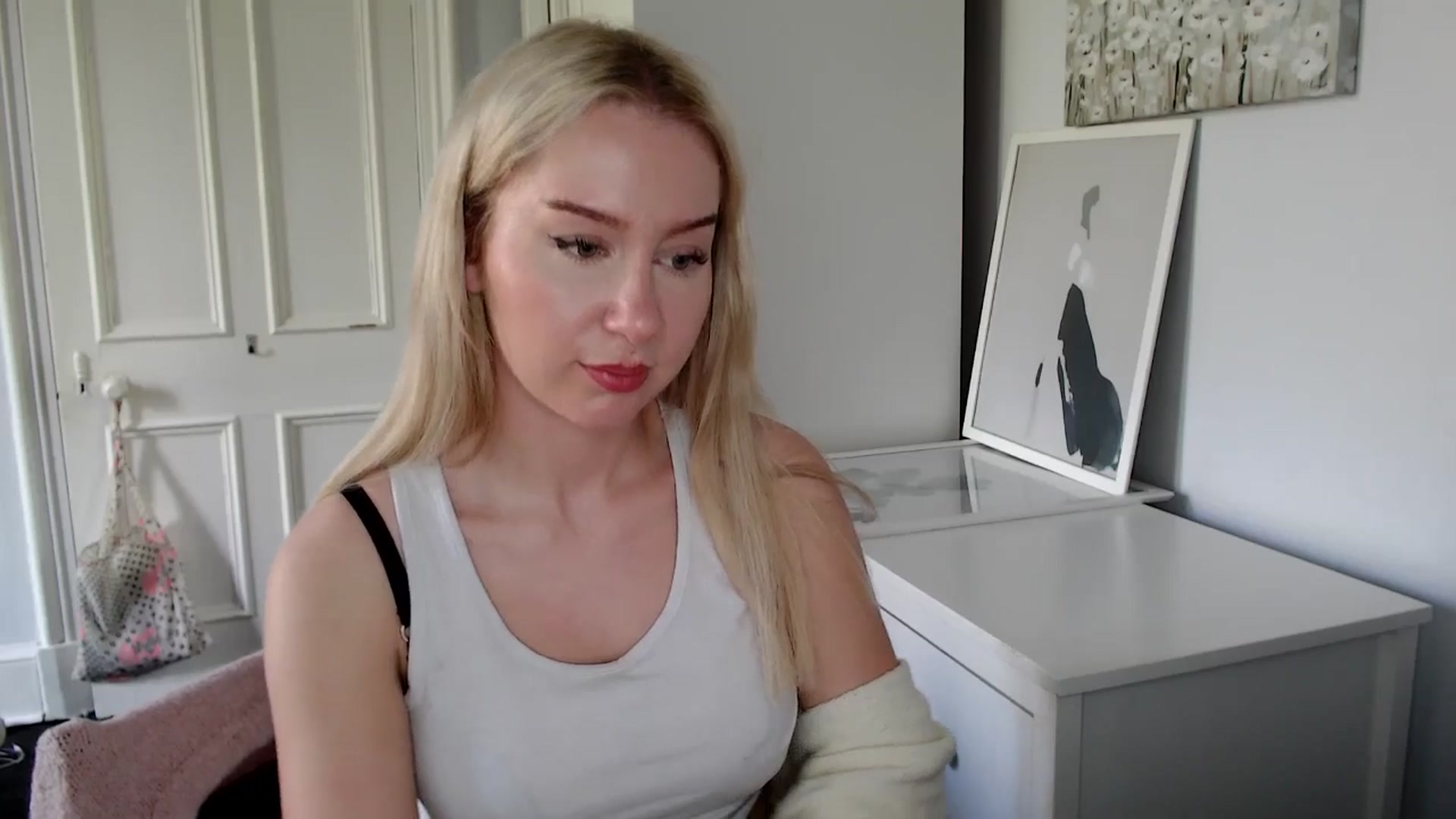 Gallery image thumbnail from British_Cutie's myfreecams stream on, 05/01/2025, 14:47 image 18 of 20